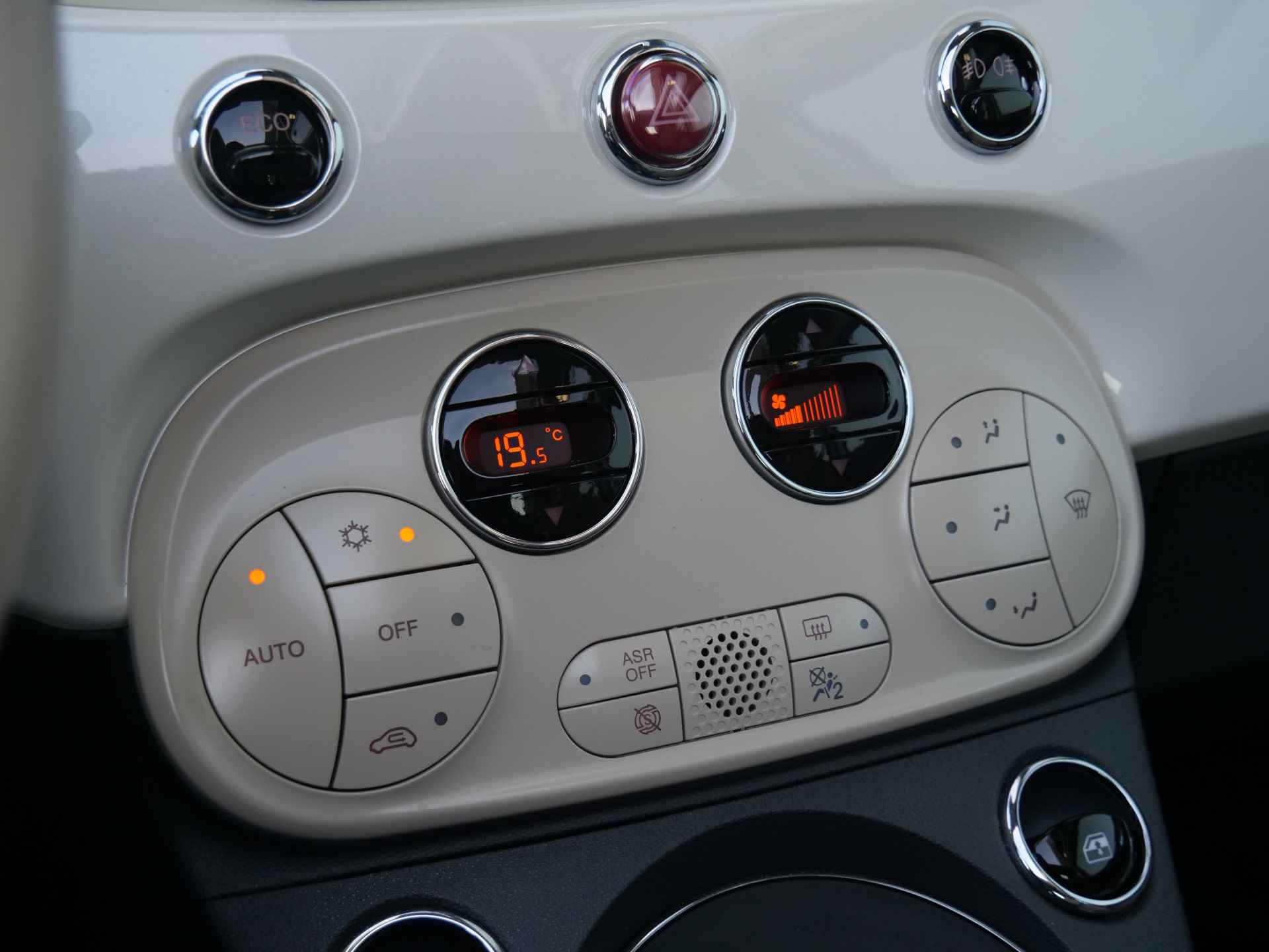 Fiat 500C 0.9 TwinAir 86 Pk Automaat DAB / Climate control / Parkeersensoren/ Leer - 38/43