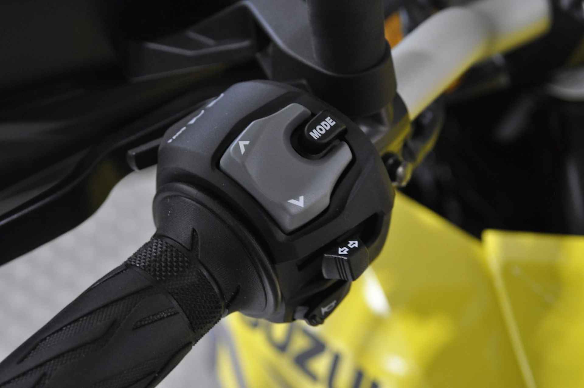 SUZUKI V-strom 800 De RALLY EDITION - 20/24