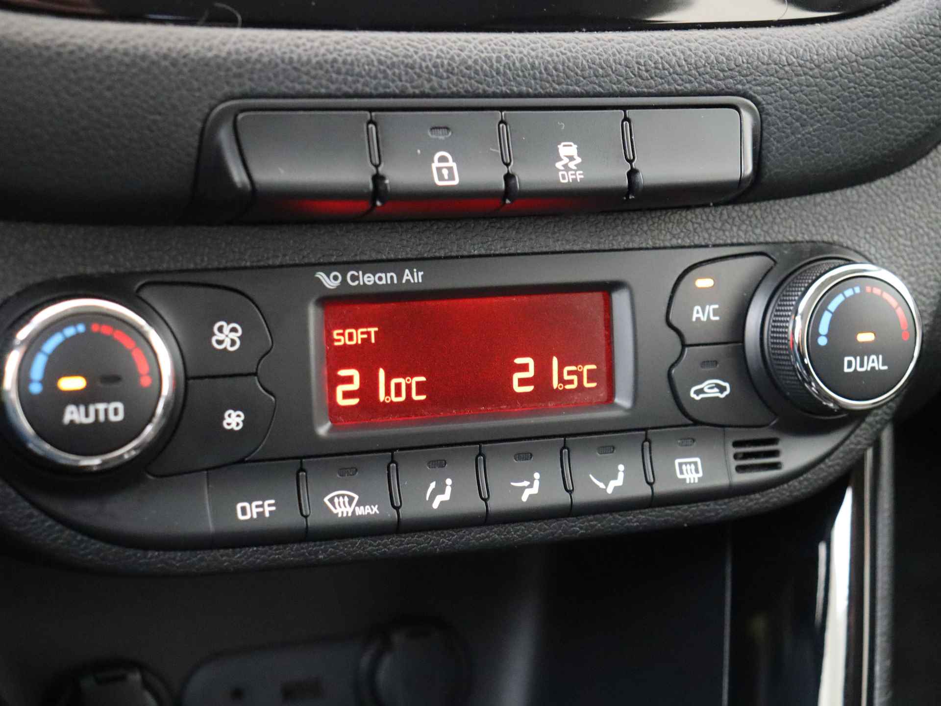 Kia cee'd 1.6 GDI Plus Pack 5 deurs | Navigatie | Climate Control - 18/31