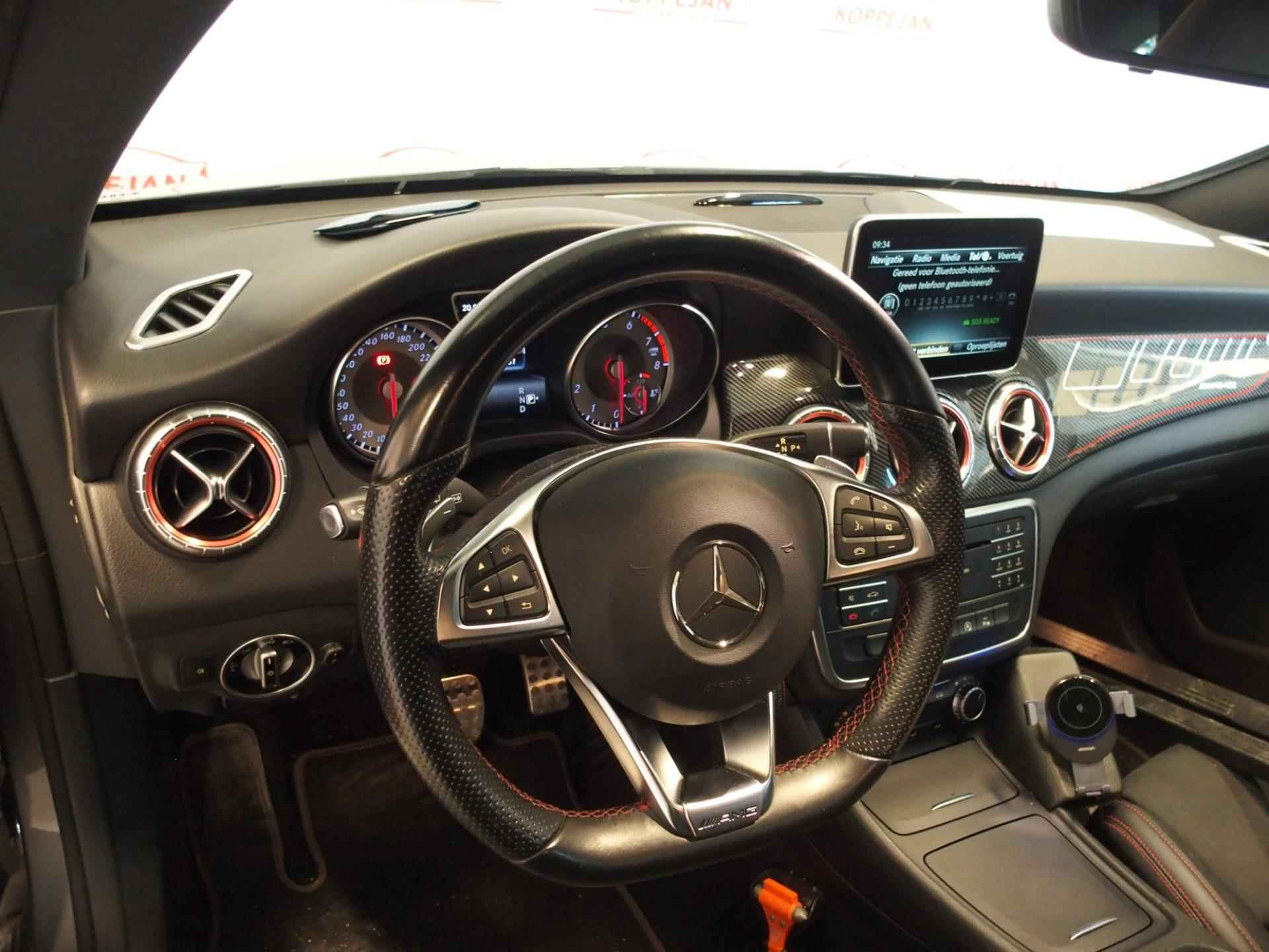 Mercedes-Benz CLA-klasse Shooting Brake 180 Ambition AMG Styling NL auto, Sportstoelen, Navigatie, Carbon, LMV 18" - 16/31