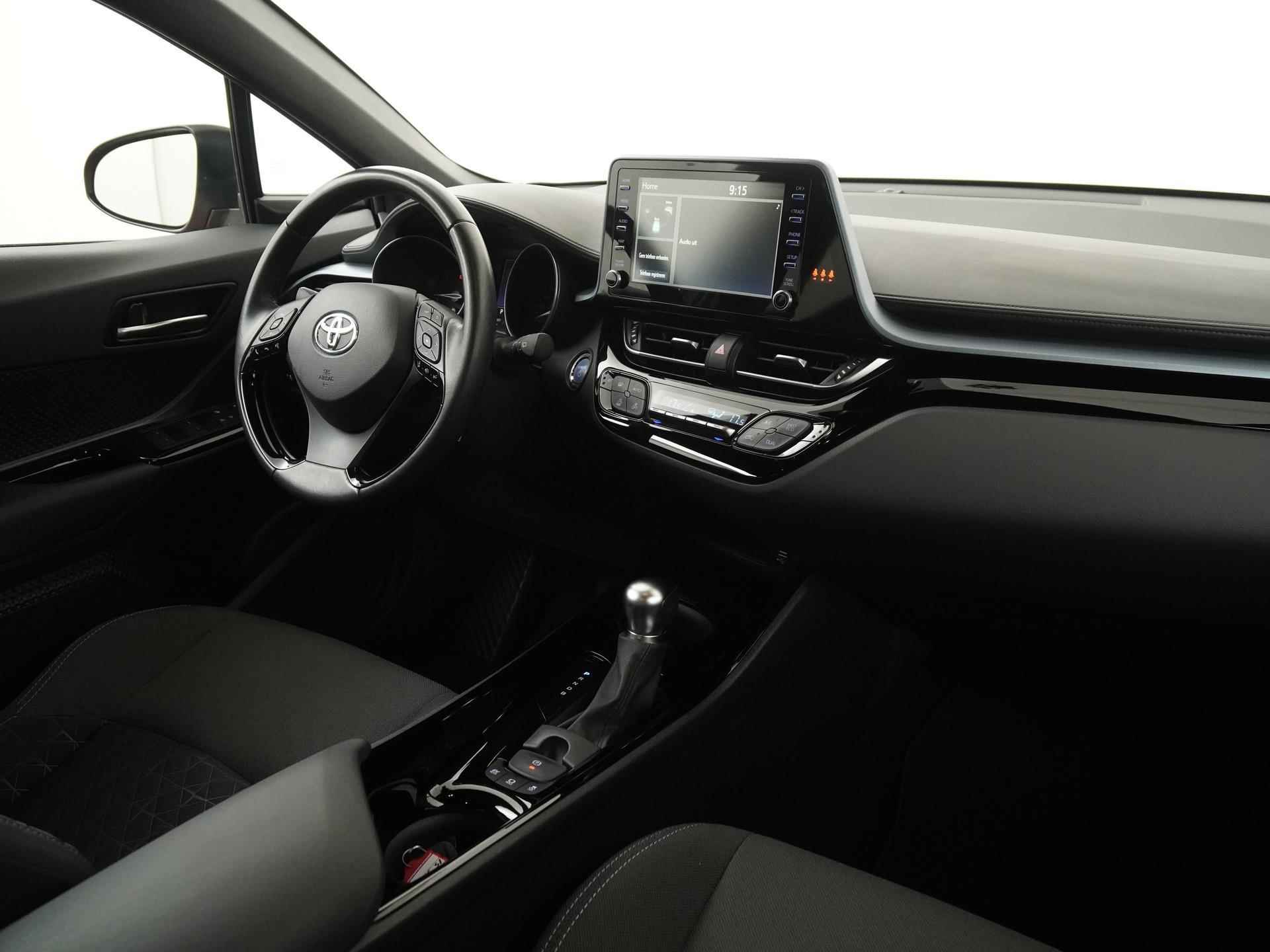 Toyota C-HR 1.8 Hybrid Style | LED | Trekhaak | Camera | Adapt cruise | Zondag Open! - 2/37