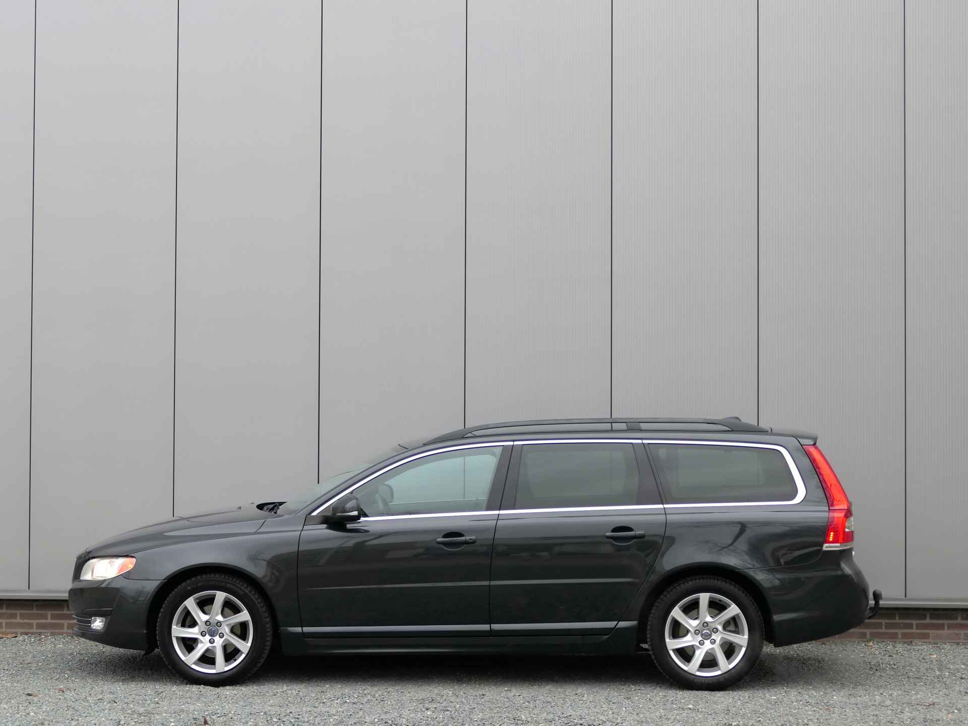 Volvo V70 T4 Nordic+ Leer / Standkachel / Navi / Trekhaak - 6/27