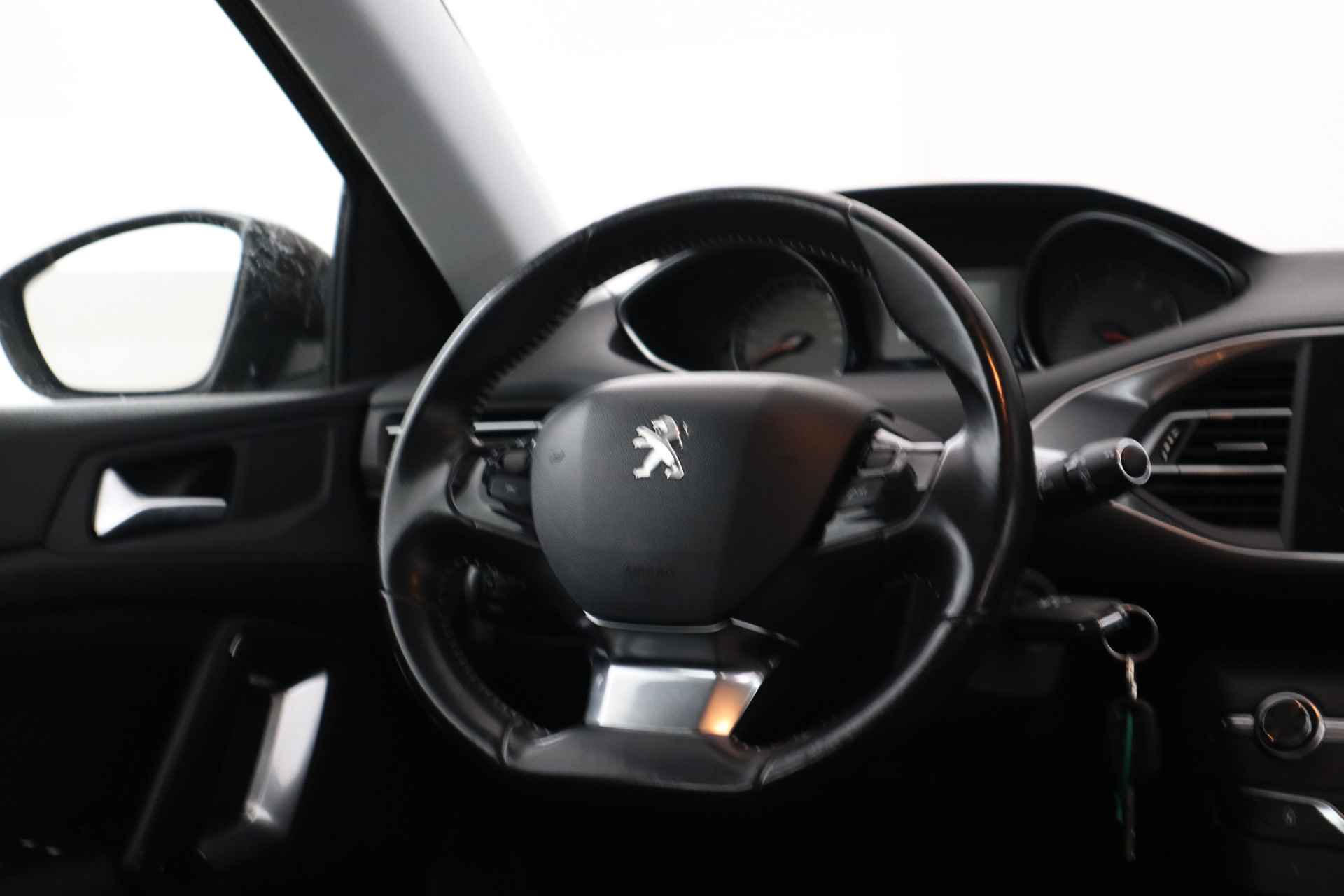 Peugeot 308 1.2 VTi Active 5 Deurs hb, Navigatie, Cruise, Lmv, - 9/15