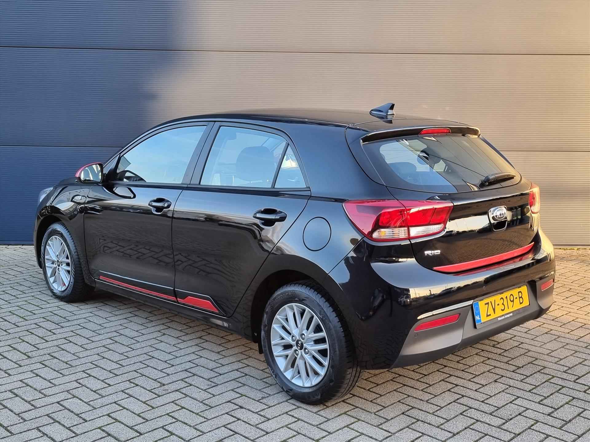 KIA Rio 1.0 T-GDI 100pk DynamicLine | Navigatie | Airco | Camera | Apple Carplay | All Season Banden | - 3/33