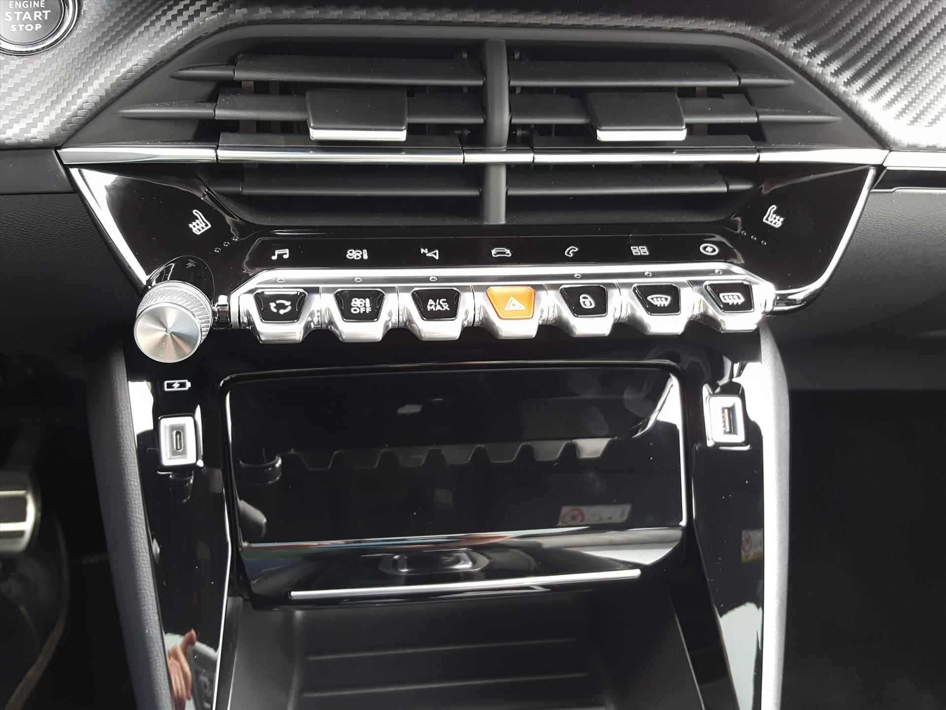PEUGEOT e-208 GT PACK EV 50kWh 136pk/12%bytelling+btw | 3-fase Navigatie | Cruise&Climate | Achteruitrijcamera | KEYLESS | Panoramadak | P-hulp | LM-velgen 17inch - 30/58
