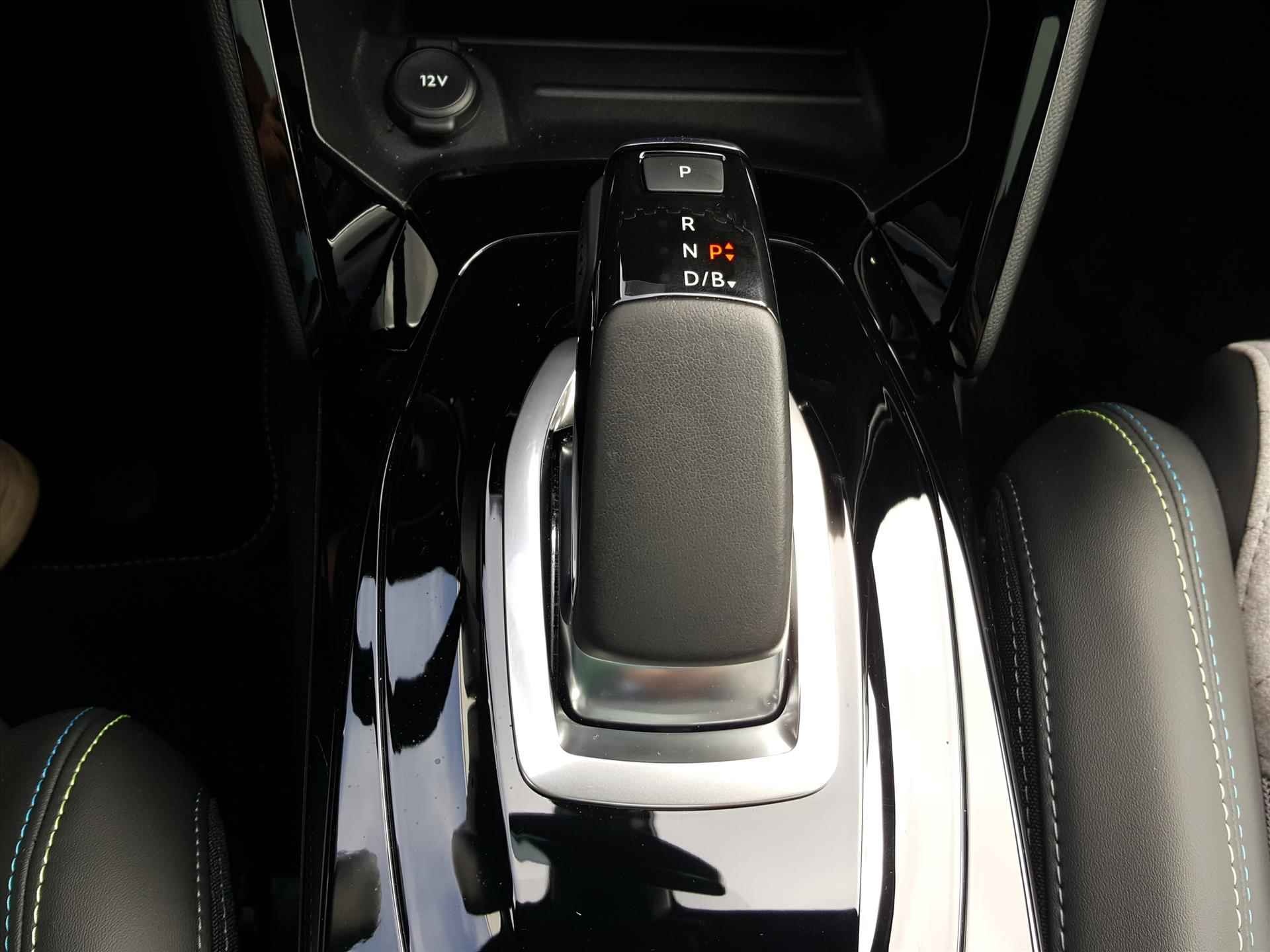 PEUGEOT e-208 GT PACK EV 50kWh 136pk/12%bytelling+btw | 3-fase Navigatie | Cruise&Climate | Achteruitrijcamera | KEYLESS | Panoramadak | P-hulp | LM-velgen 17inch - 33/58