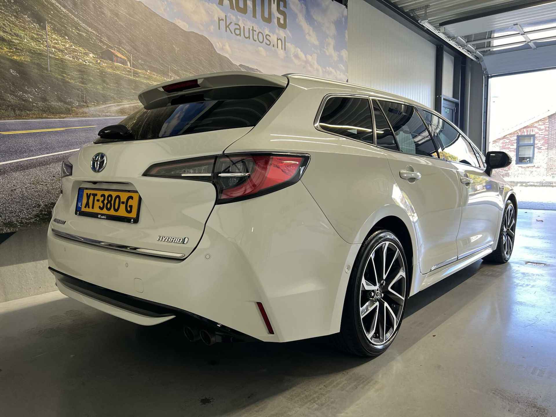 Toyota Corolla Touring Sports 2.0 Hybrid Executive - 4/35