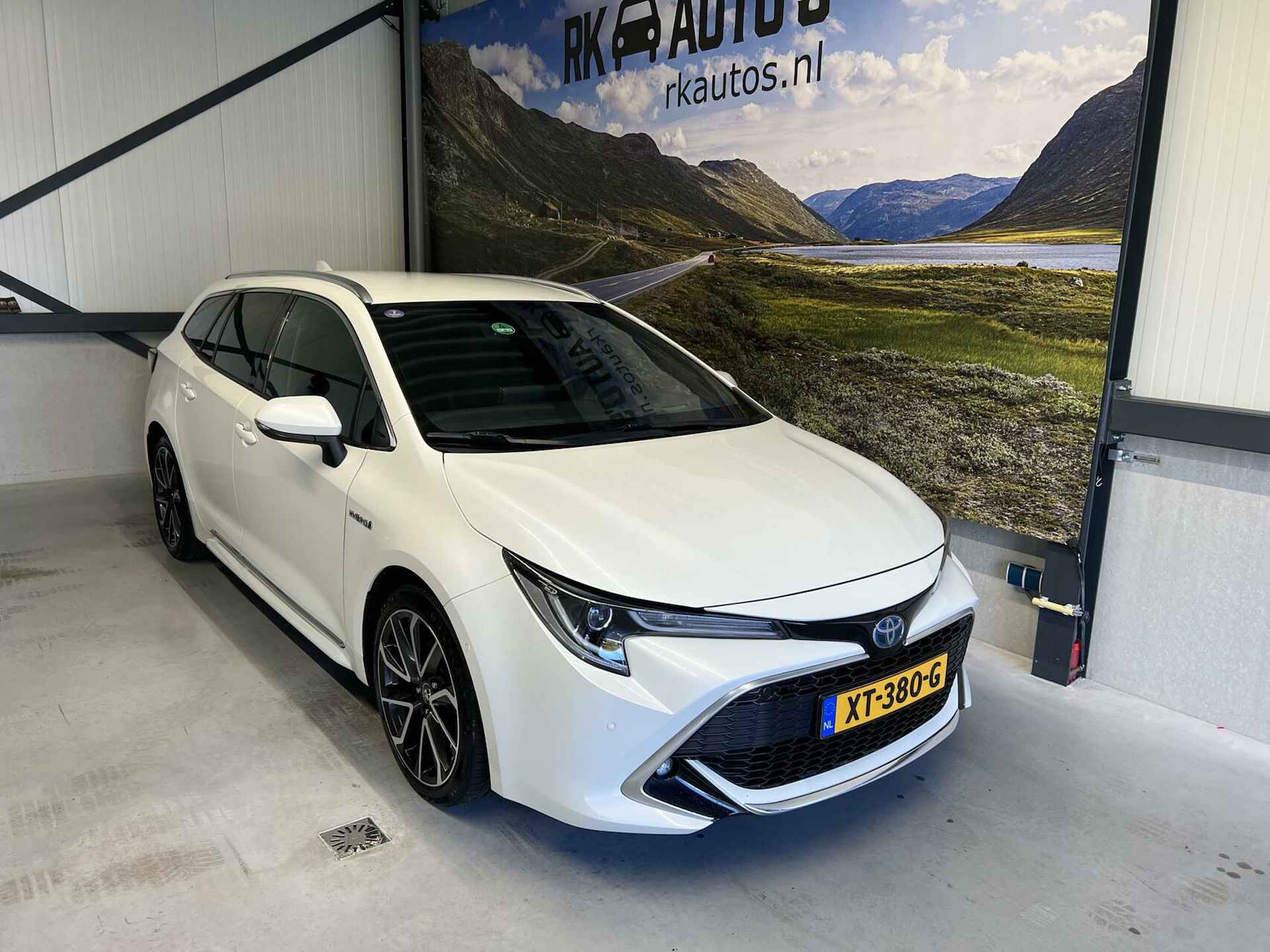 Toyota Corolla Touring Sports 2.0 Hybrid Executive - 18/35