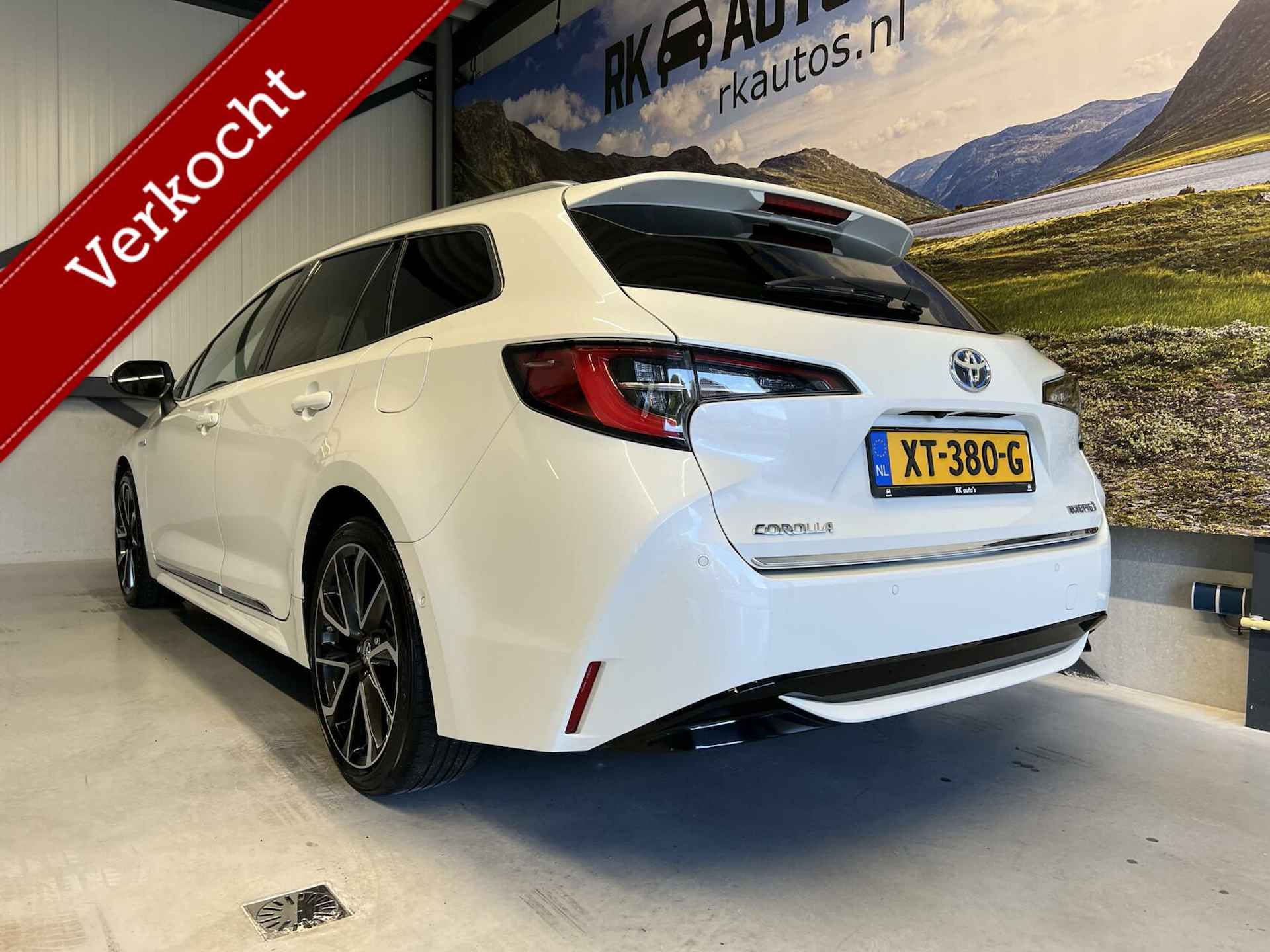 Toyota Corolla Touring Sports 2.0 Hybrid Executive - 3/35