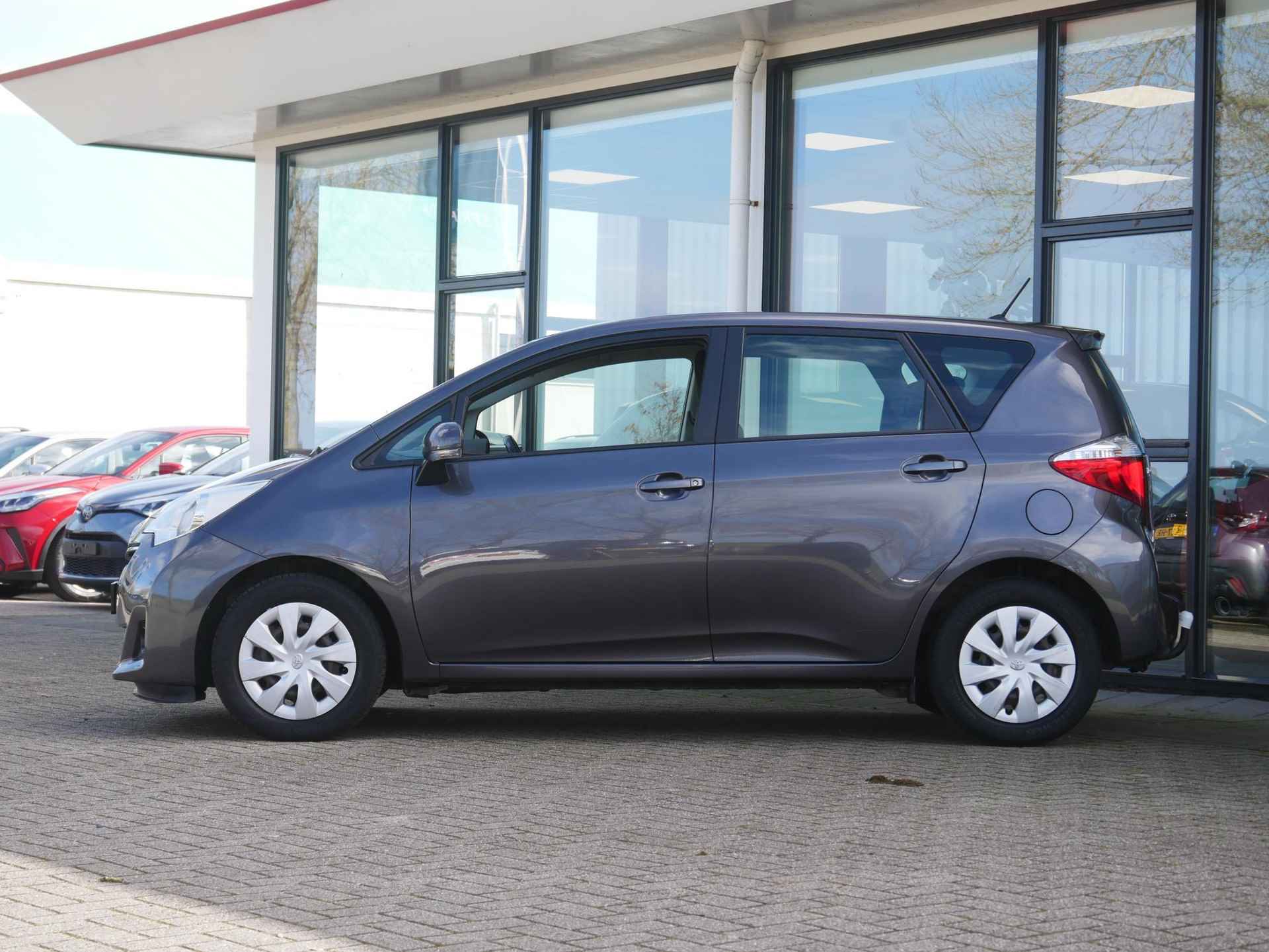 Toyota Verso-S 1.3 VVT-i Aspiration - 7/25