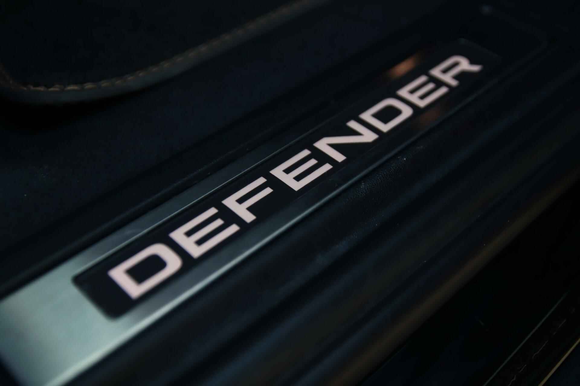 Land Rover Defender 110 3.0 P400 110 X-Dynamic HSE Heritage - 49/60