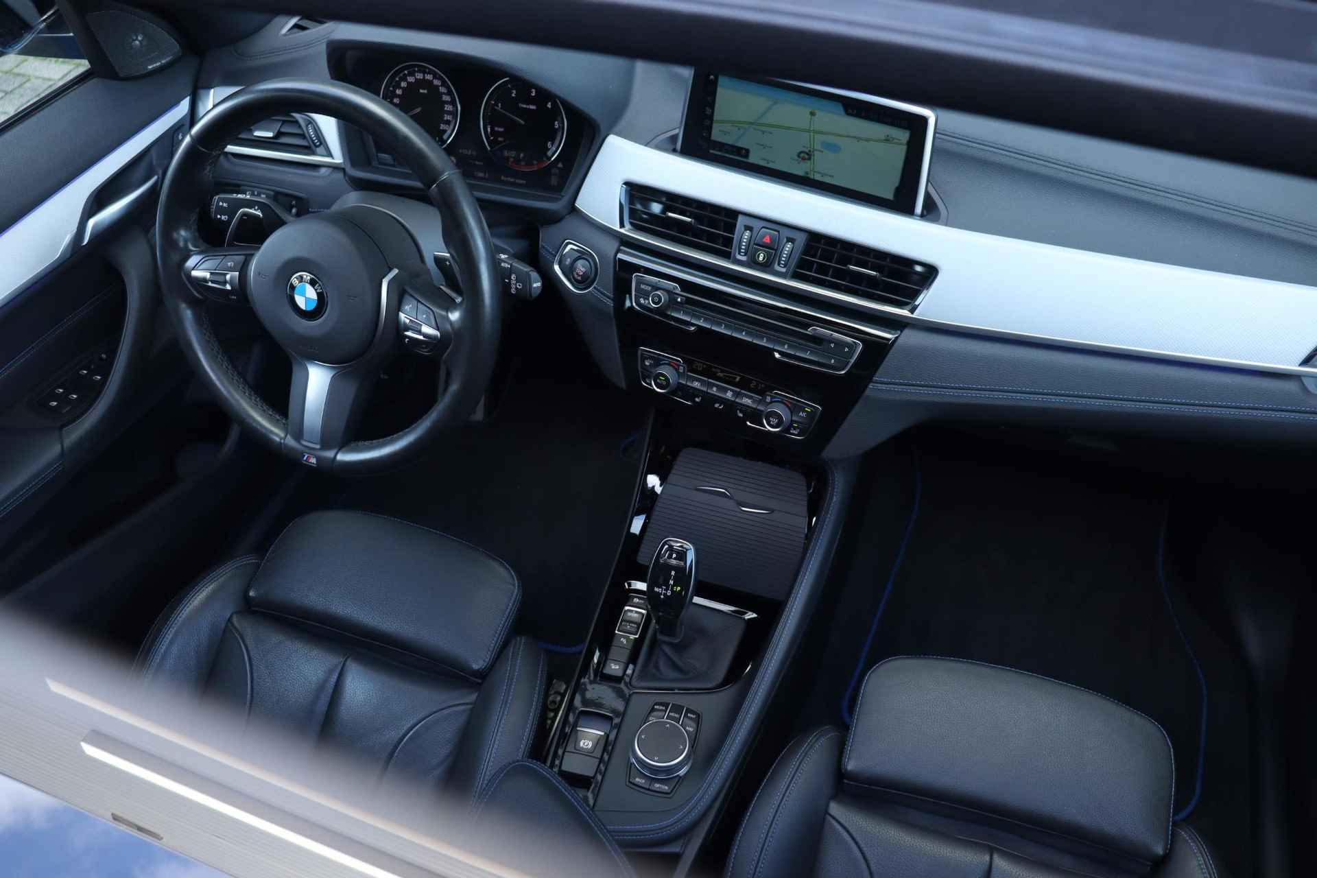 BMW X2 xDrive20d | High Executive | M Sportpakket | Trekhaak | Panodak | Harman Kardon | Elektr. Voorstoelen | Head-Up | Comfort Access | Achteruitrijcamera | Driving Assistant | 20''LMV - 16/39