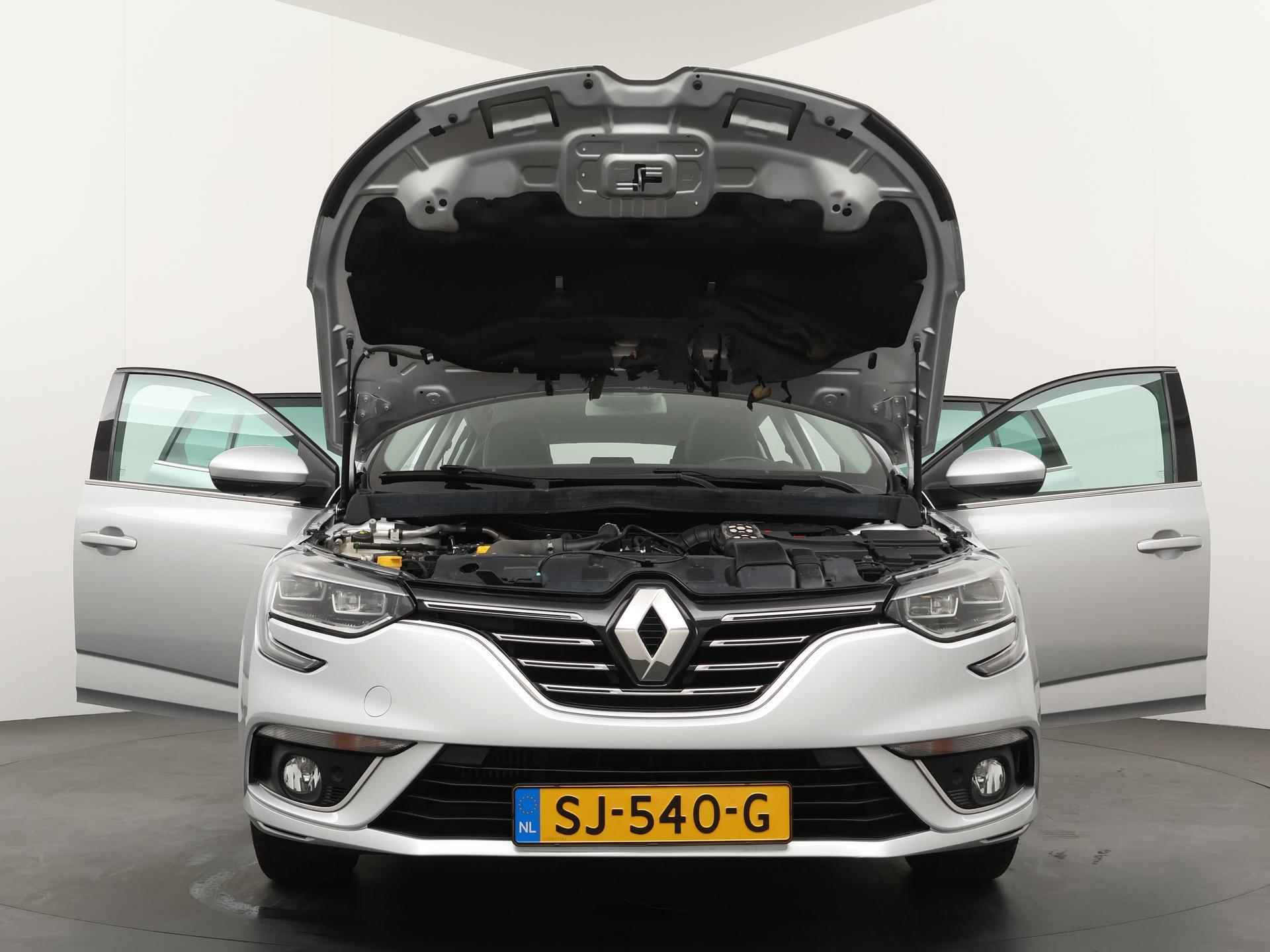 Renault Mégane Estate 130 TCe Série Signature Exclusive - 27/30