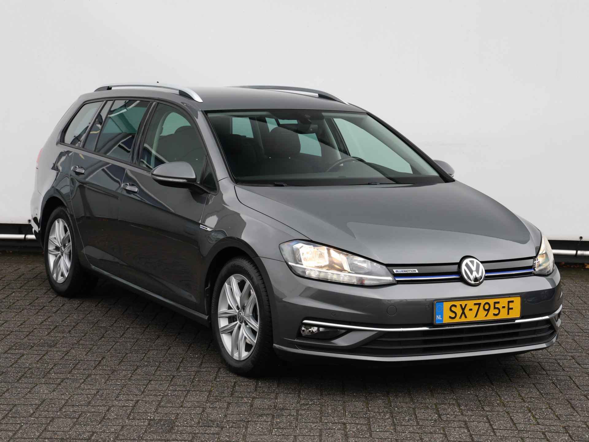 Volkswagen GOLF Variant 1.5 TSI Comfortline 130PK DSG I Navigatie I Cruise control I Parkeersensoren - 3/36