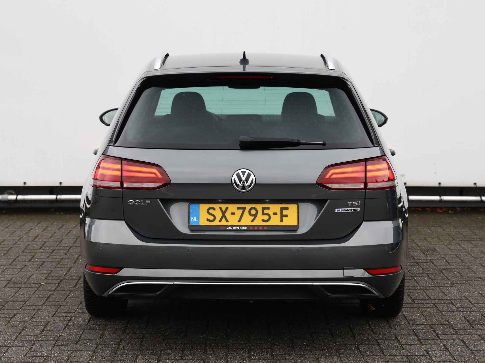 Volkswagen GOLF Variant 1.5 TSI Comfortline 130PK DSG I Navigatie I Cruise control I Parkeersensoren - 6/36