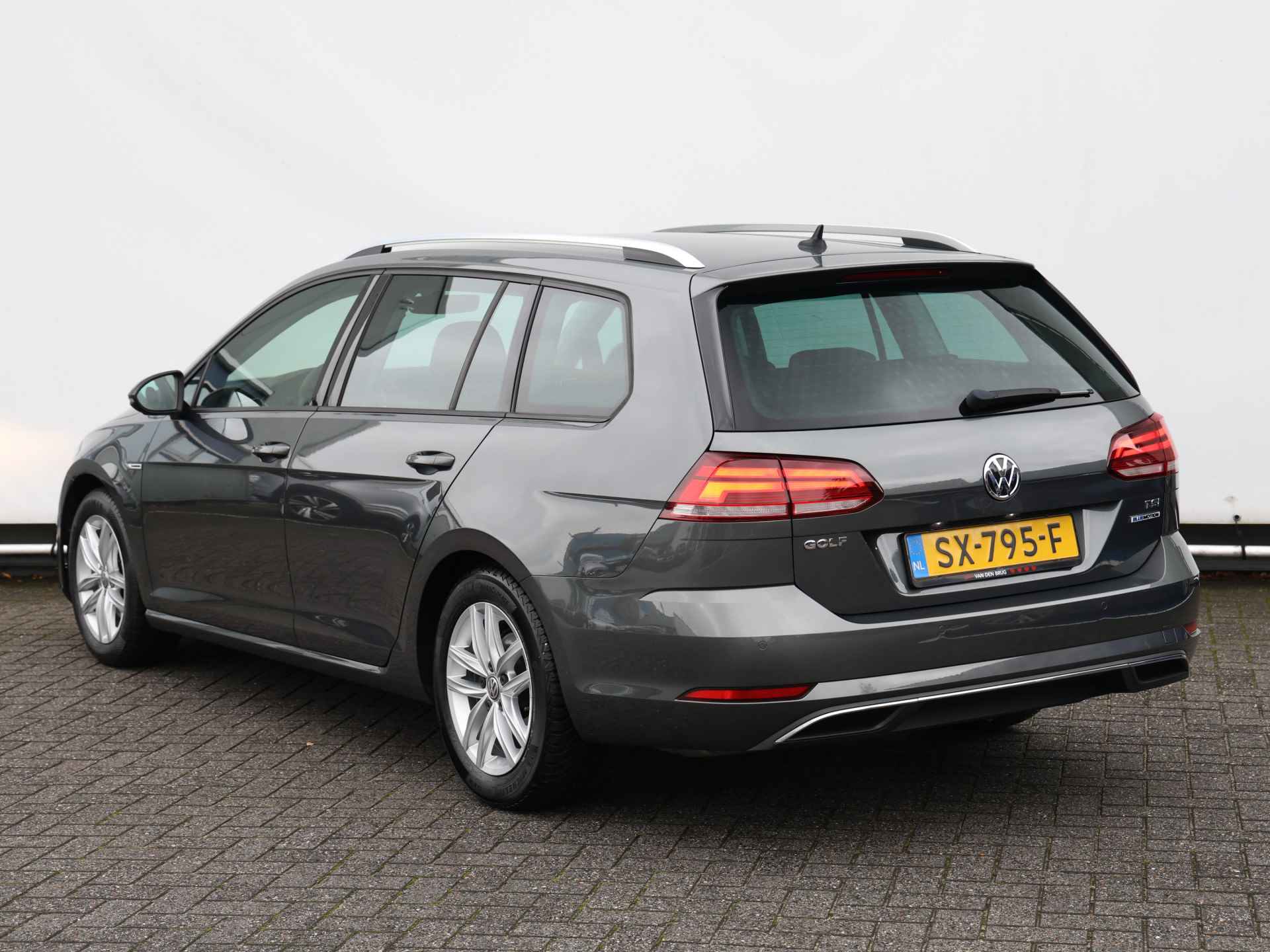 Volkswagen GOLF Variant 1.5 TSI Comfortline 130PK DSG I Navigatie I Cruise control I Parkeersensoren - 14/36