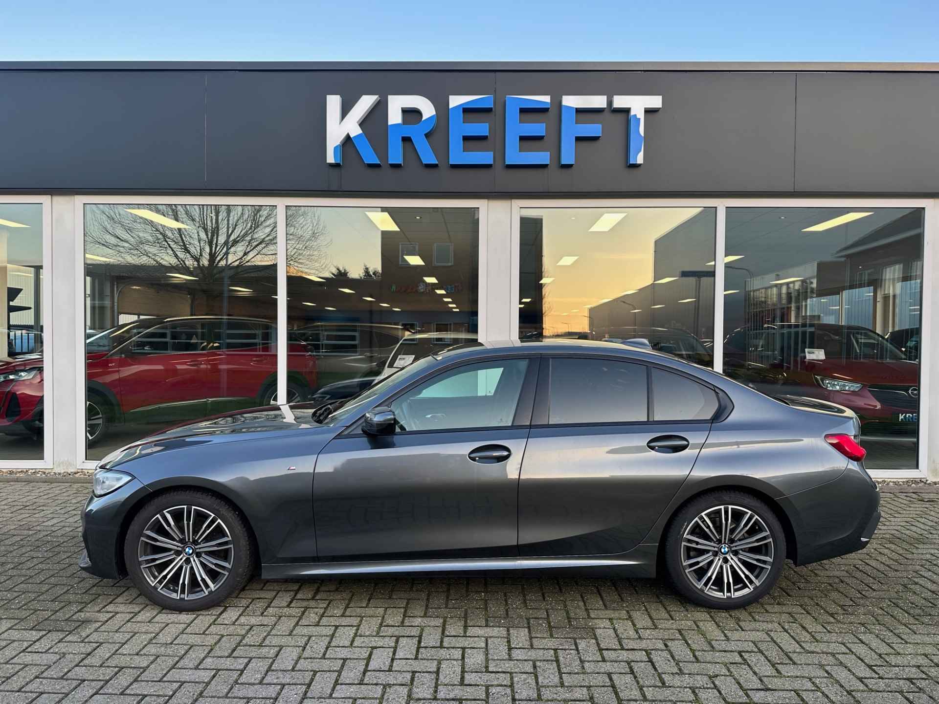 BMW 3-serie 320i High Executive M Sport - 2/33