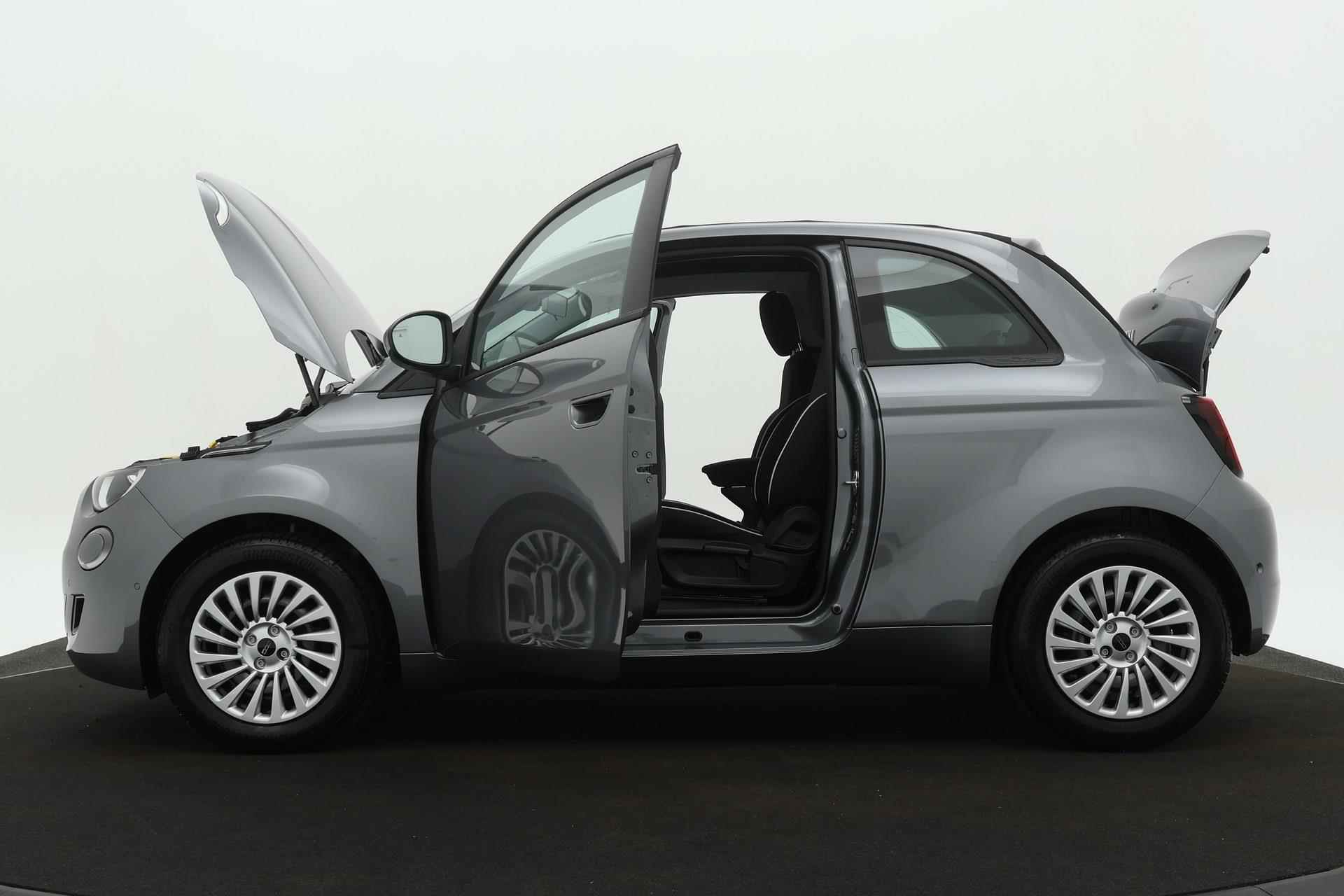 Fiat 500E Cabrio 24 kWh | Navigatie via App | Fiat 500C Cabrio 24 kWh | Navigatie via App | Cabrio | Camera 360 graden | Keyless Entry & Go | Stoelverwarming | Parkeersensoren v+a - 19/27