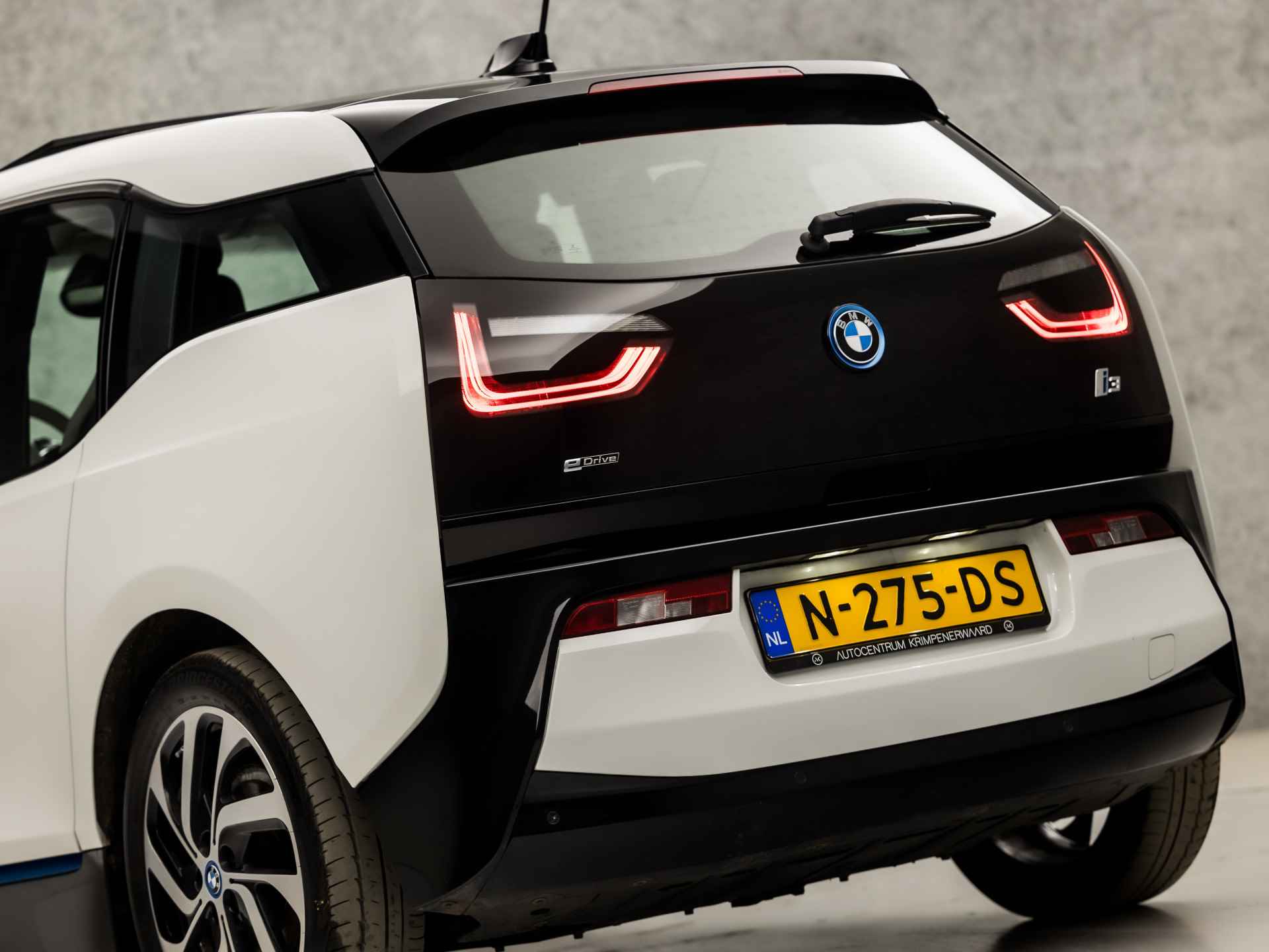 BMW i3 Advance Sport 22 kWh 170Pk (SCHUIFDAK, GROOT NAVI, HARMAN/KARDON, STOELVERWARMING, DEALER ONDERHOUDEN, LEDER, LED, PARKEERSENSOREN, CRUISE, NIEUWSTAAT) - 14/40