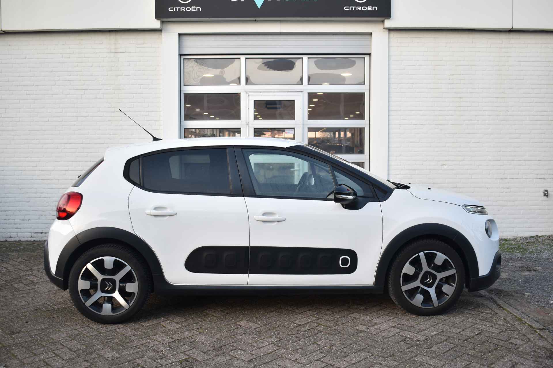 Citroën C3 PureTech 110 S&S Feel Navi | Airco | LM velgen | Parkeerhulp | - 7/15