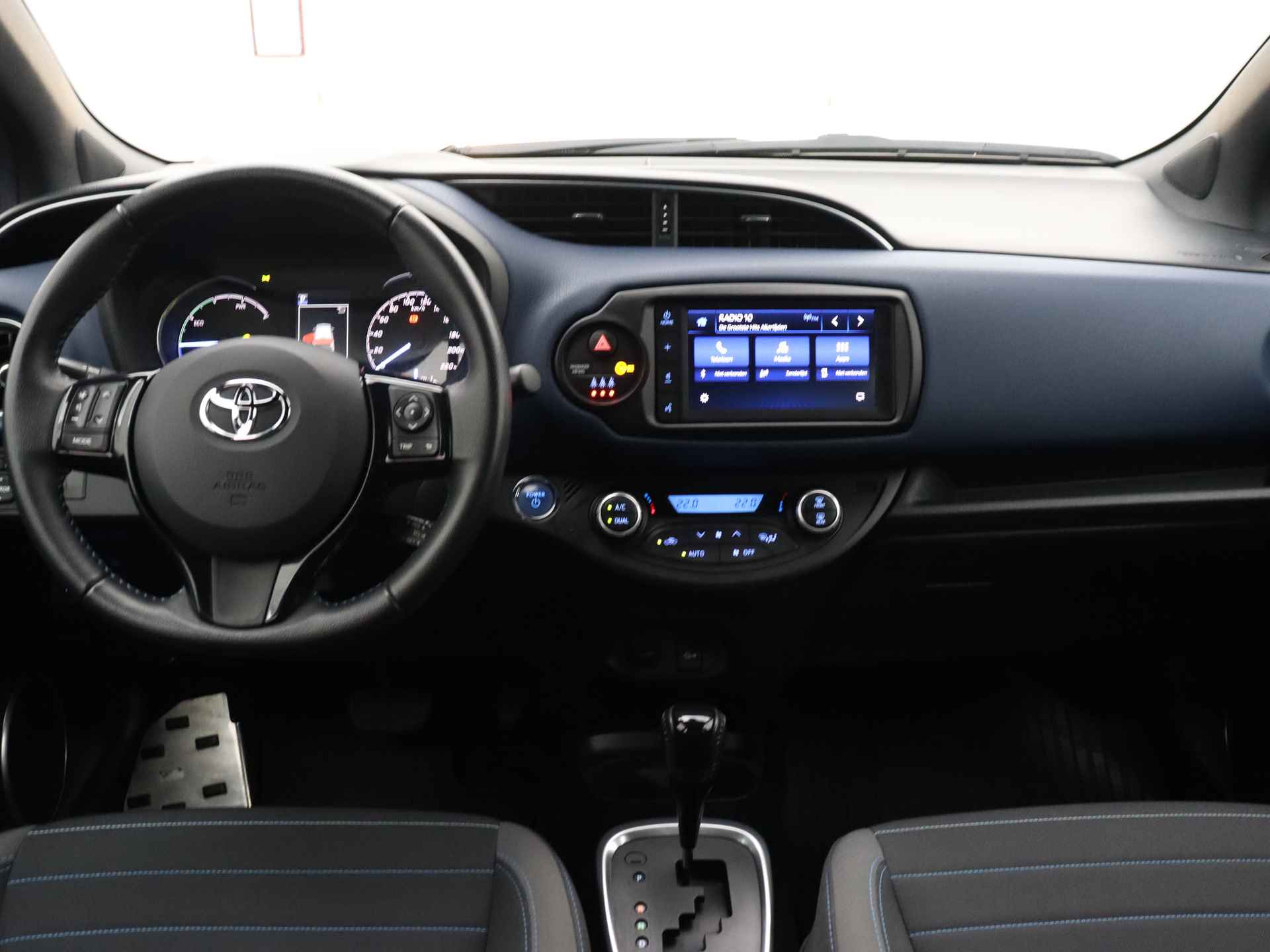 Toyota Yaris 1.5 Hybrid Bi-tone Limited | Apple Carplay/Android Auto | Parkeersensoren | - 6/45