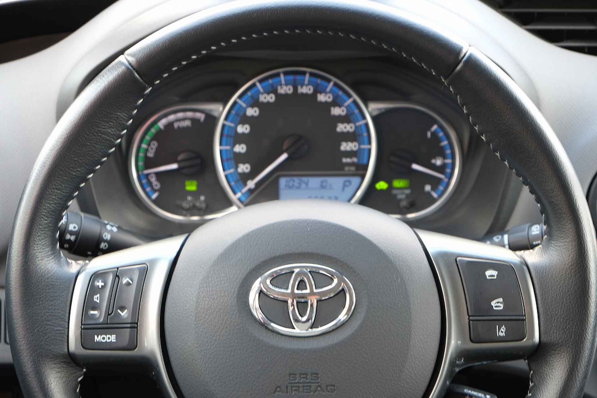 Toyota Yaris 1.5 Hybrid 100PK Trend Automaat | Safety Sense® | Airco | Naviga - 11/40