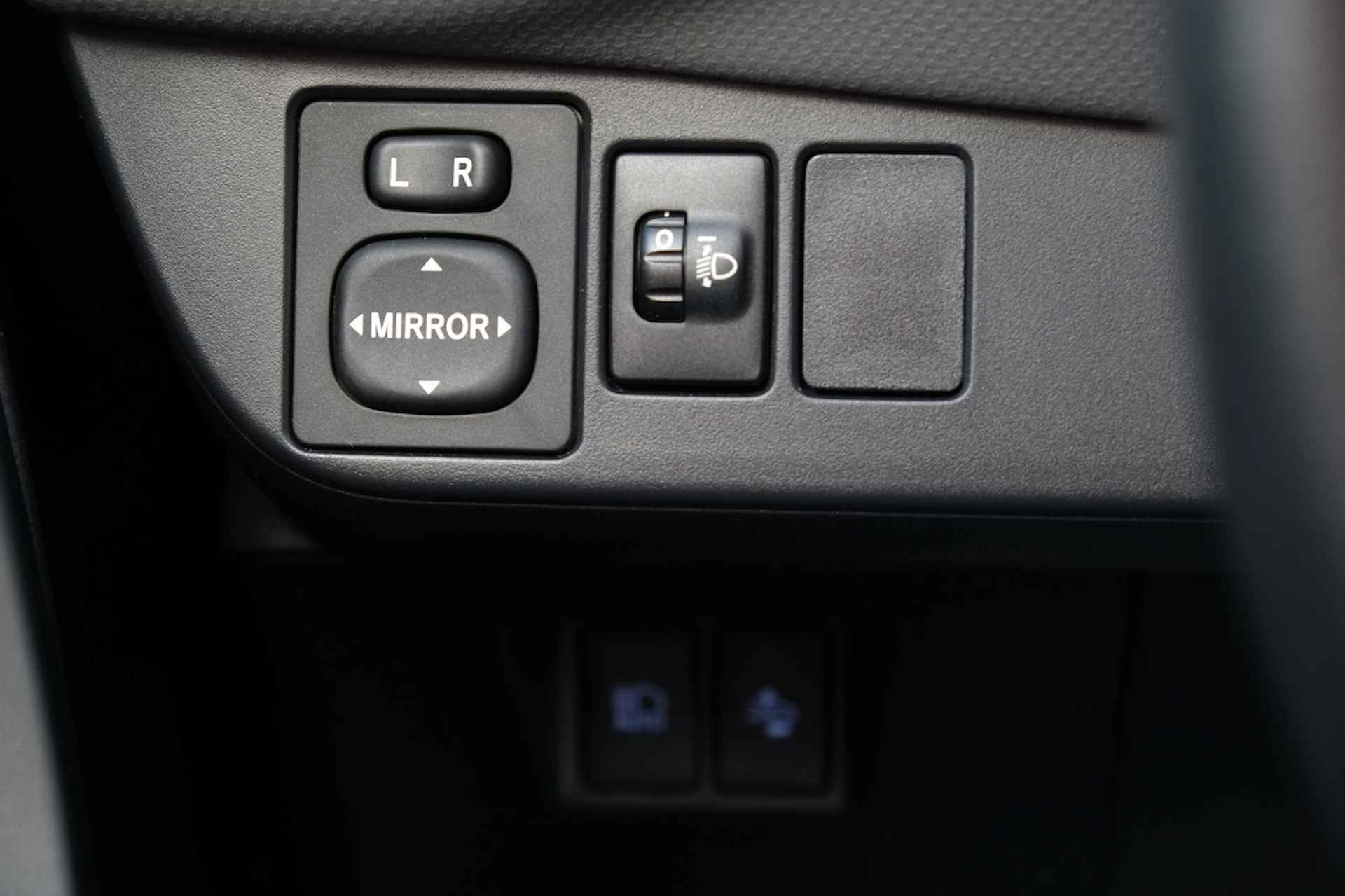 Toyota Yaris 1.5 Hybrid 100PK Trend Automaat | Safety Sense® | Airco | Naviga - 14/40