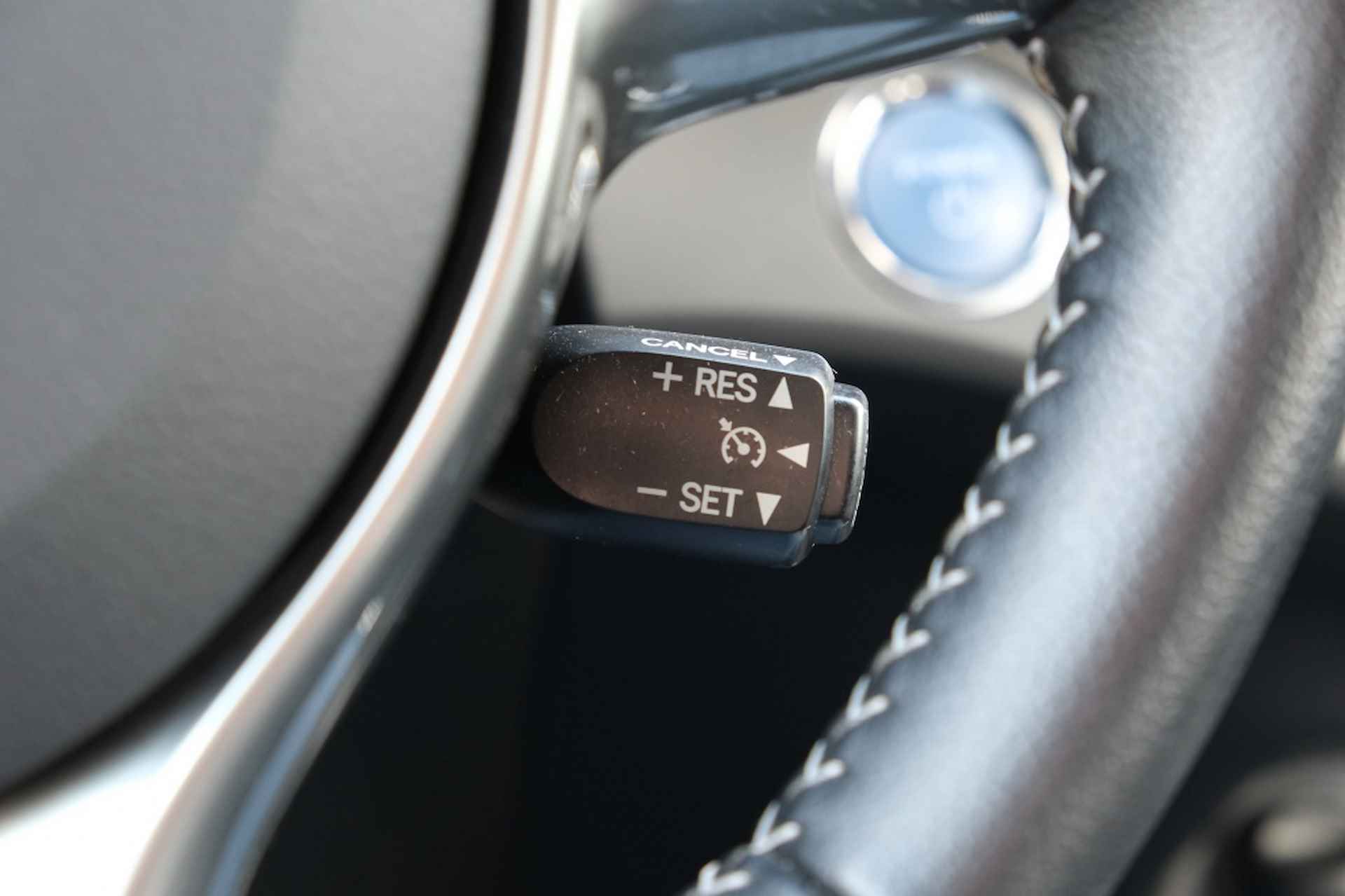 Toyota Yaris 1.5 Hybrid 100PK Trend Automaat | Safety Sense® | Airco | Naviga - 22/40