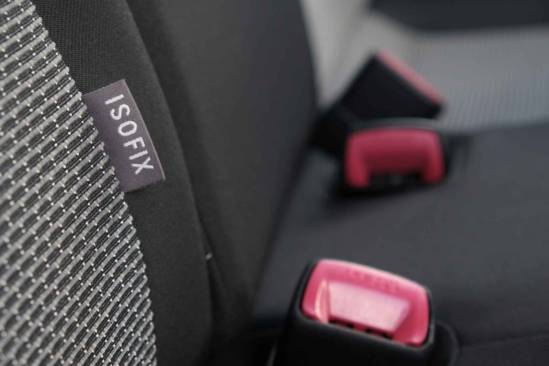 Toyota Yaris 1.5 Hybrid 100PK Trend Automaat | Safety Sense® | Airco | Naviga - 33/40
