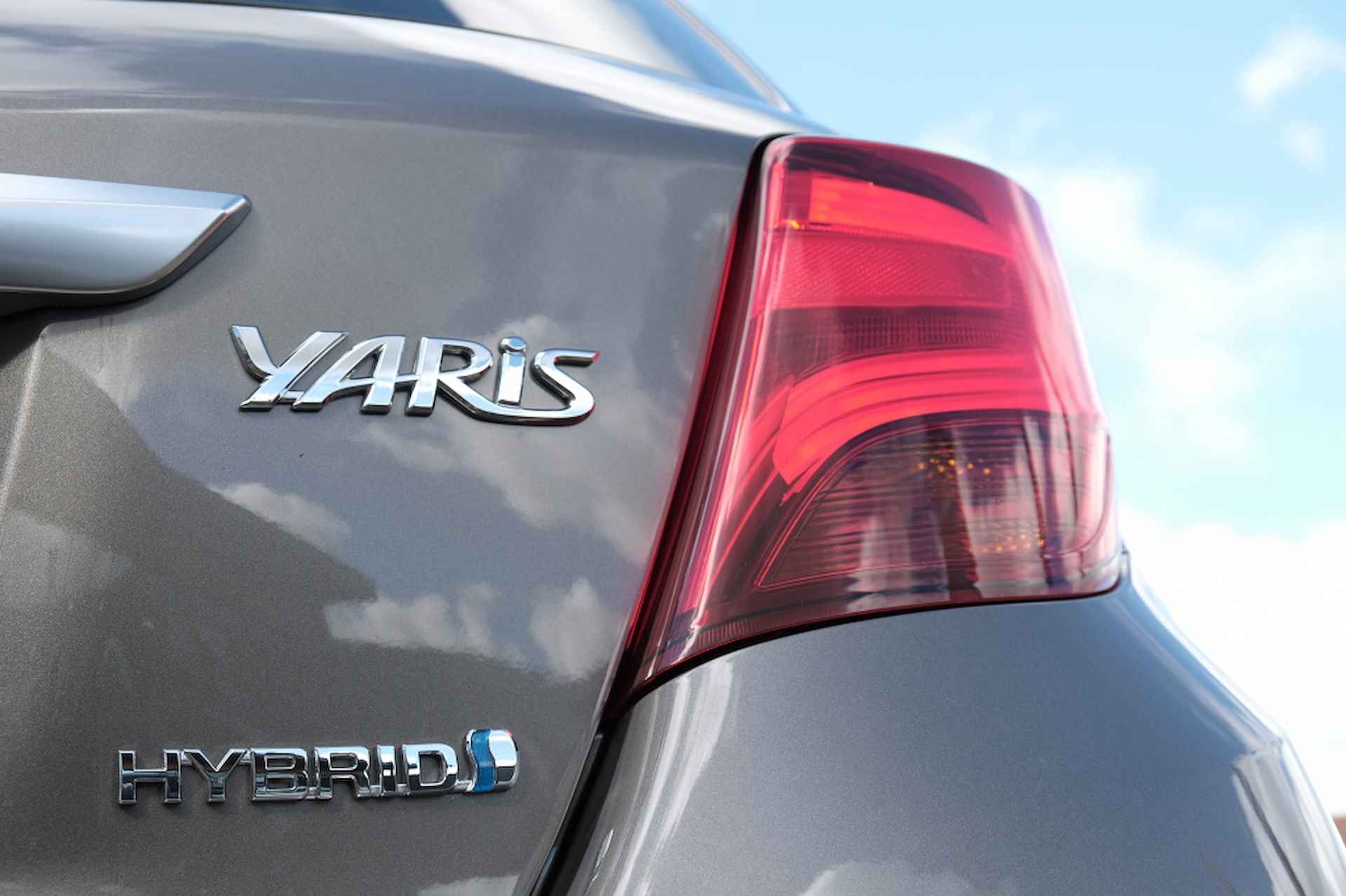 Toyota Yaris 1.5 Hybrid 100PK Trend Automaat | Safety Sense® | Airco | Naviga - 39/40
