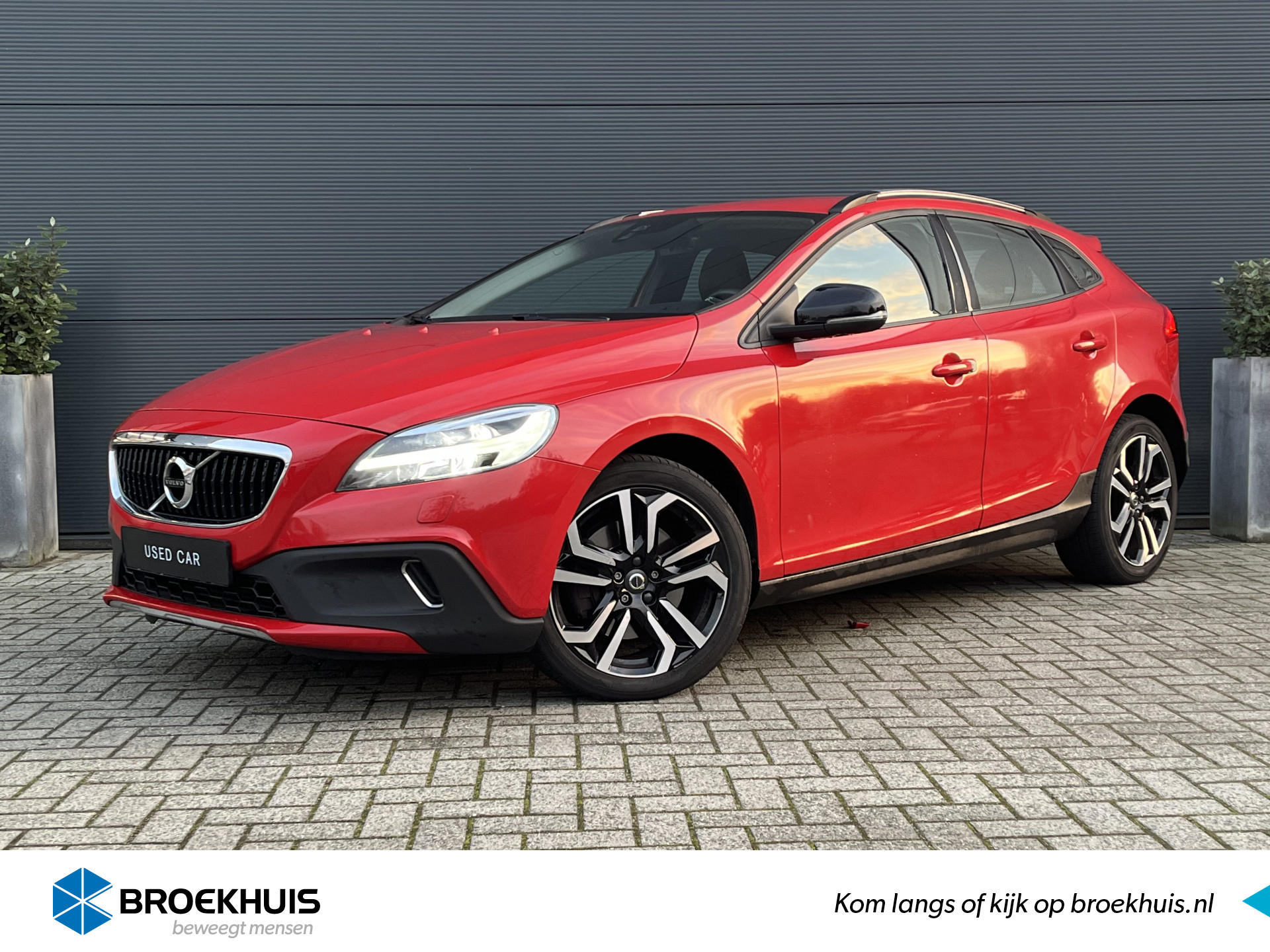 Volvo V40 Cross Country 1.5 T3 Nordic+ | Standkachel | Leder | Stoelverwarming | Navigatie |