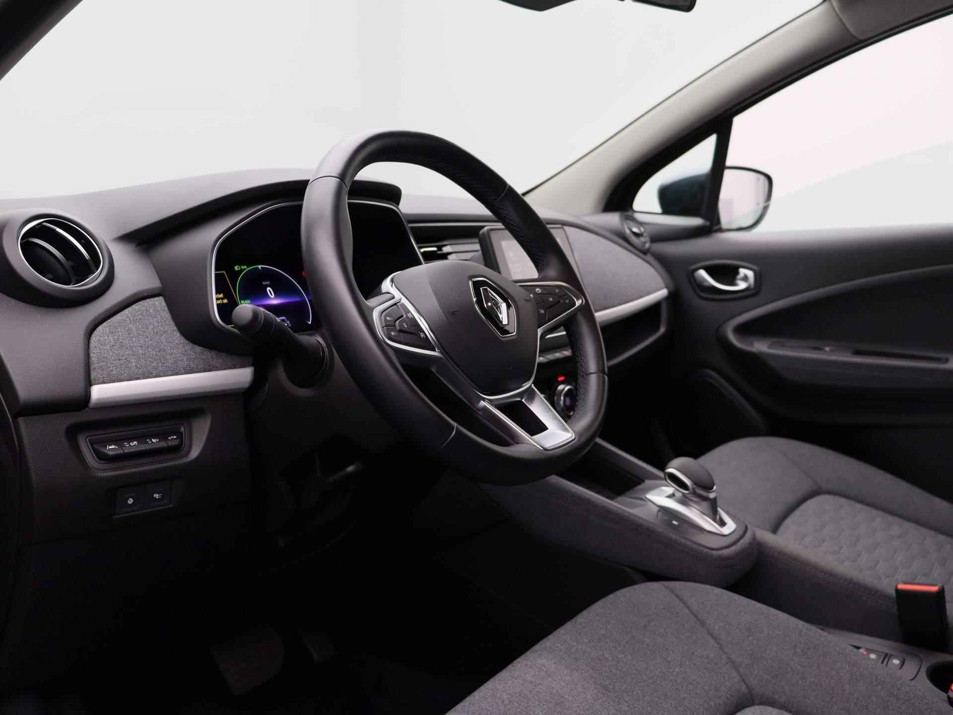 Renault ZOE R110 Intens 52 kWh Accukoop! | Navigatie | Apple & Android Carplay | Stuur & Stoelverwarming | Parkeersensoren & Camera | Climate Control | Keyless Entry | Automatische Verlichting & Regensensoren | - 30/36