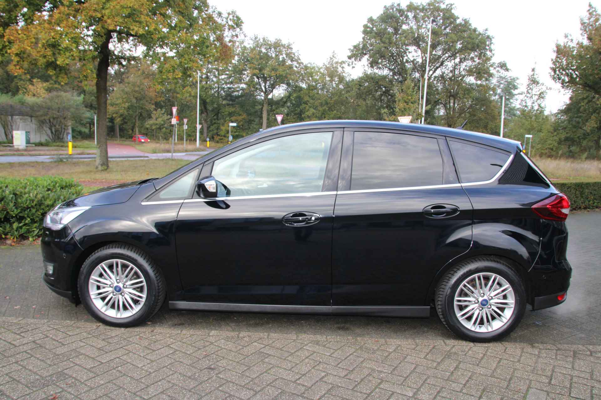 Ford C-MAX 1.0 125 pk Ecoboost Titanium TREKHAAK | PANODAK | CAMERA | NAVIGATIE | - 4/26