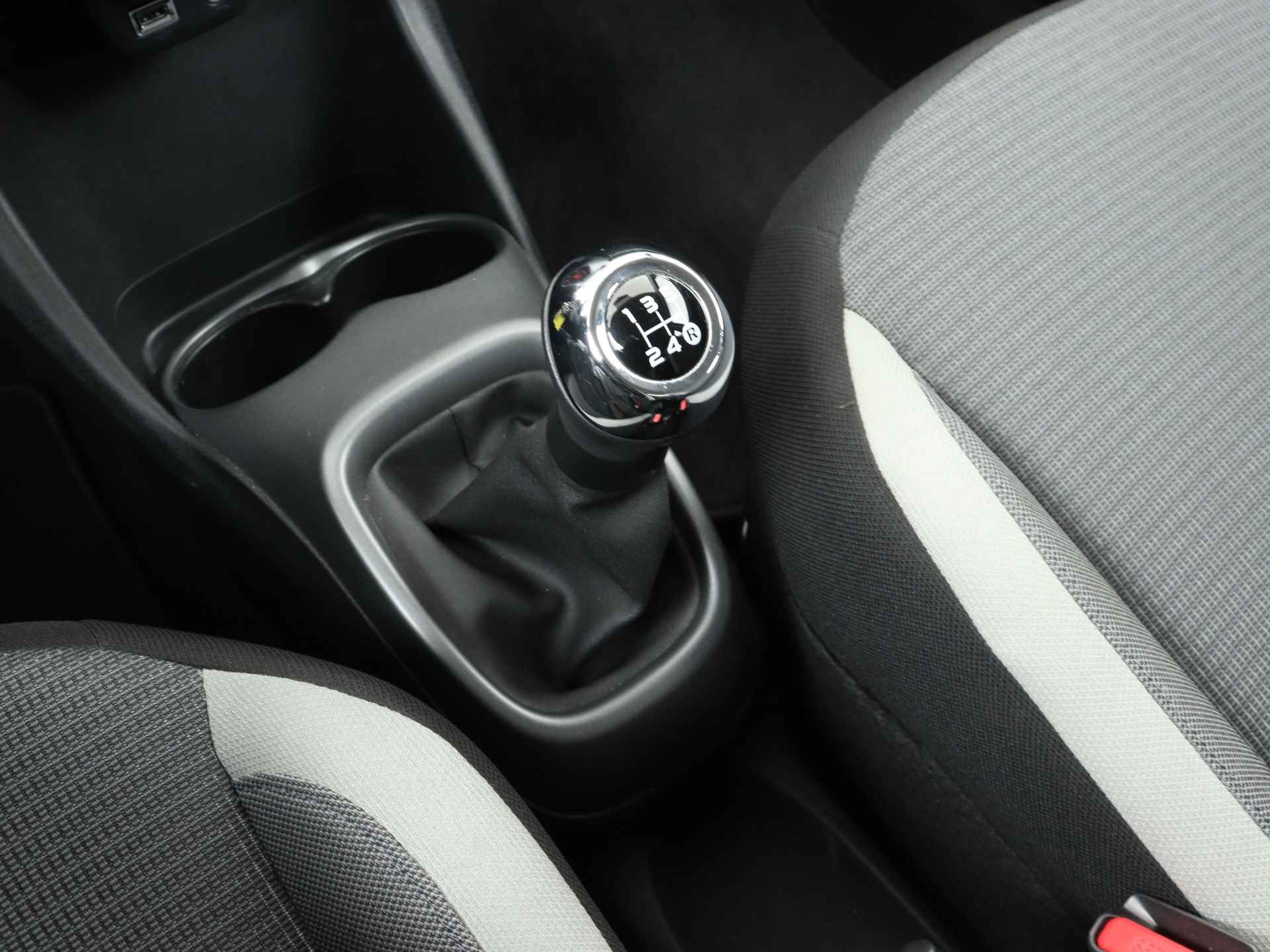 Toyota Aygo 1.0 VVT-i x-joy cabrio | Apple Carplay/Android Auto | Dealer onderhouden | - 13/43