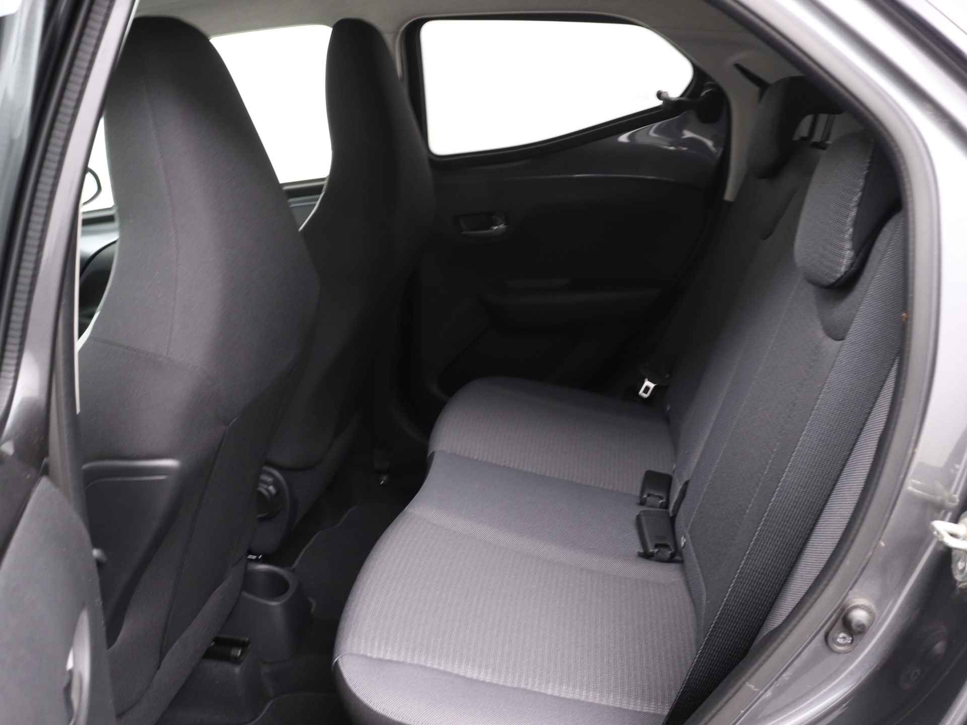 Toyota Aygo 1.0 VVT-i x-joy cabrio | Apple Carplay/Android Auto | Dealer onderhouden | - 21/43