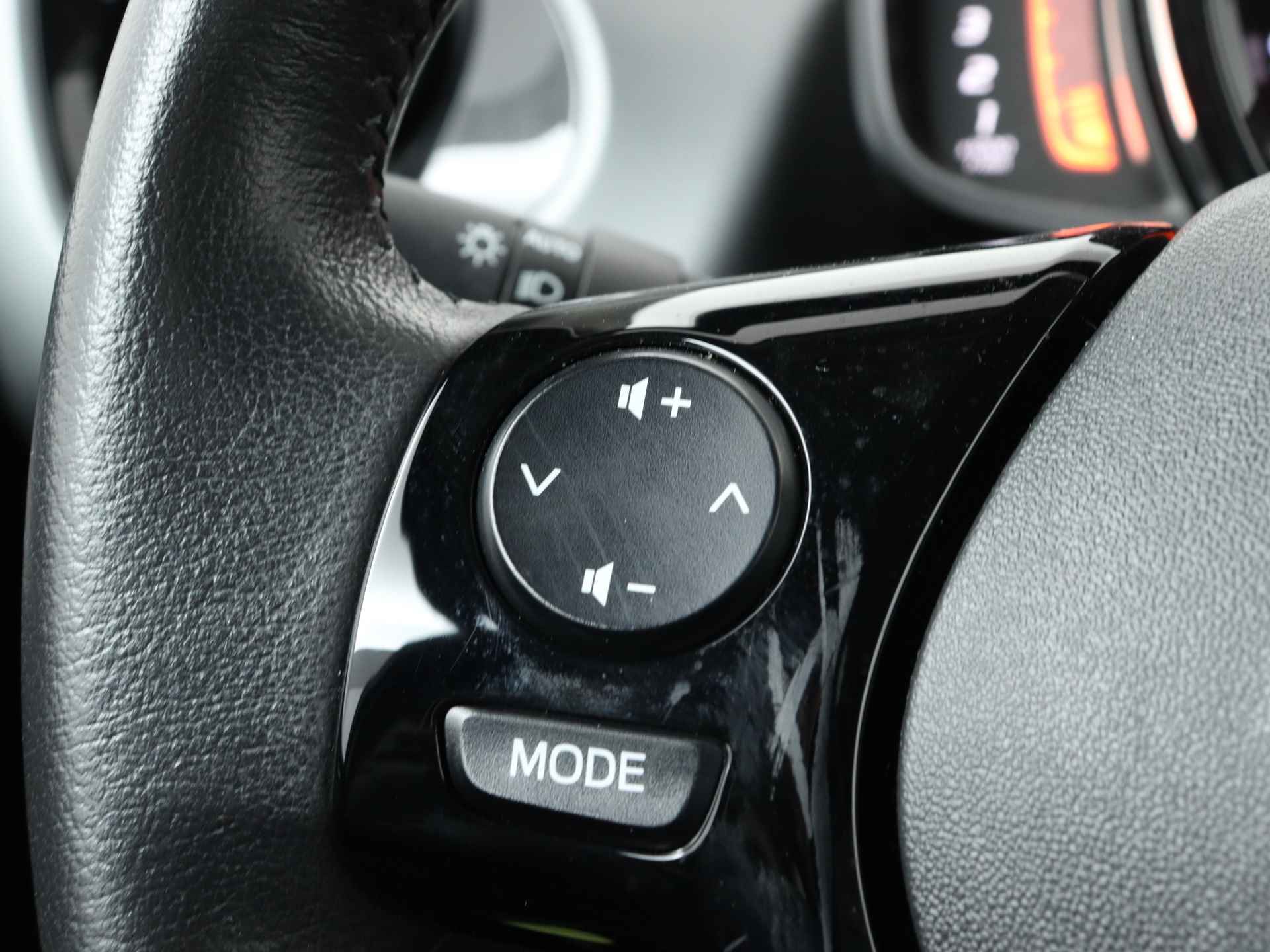 Toyota Aygo 1.0 VVT-i x-joy cabrio | Apple Carplay/Android Auto | Dealer onderhouden | - 22/43