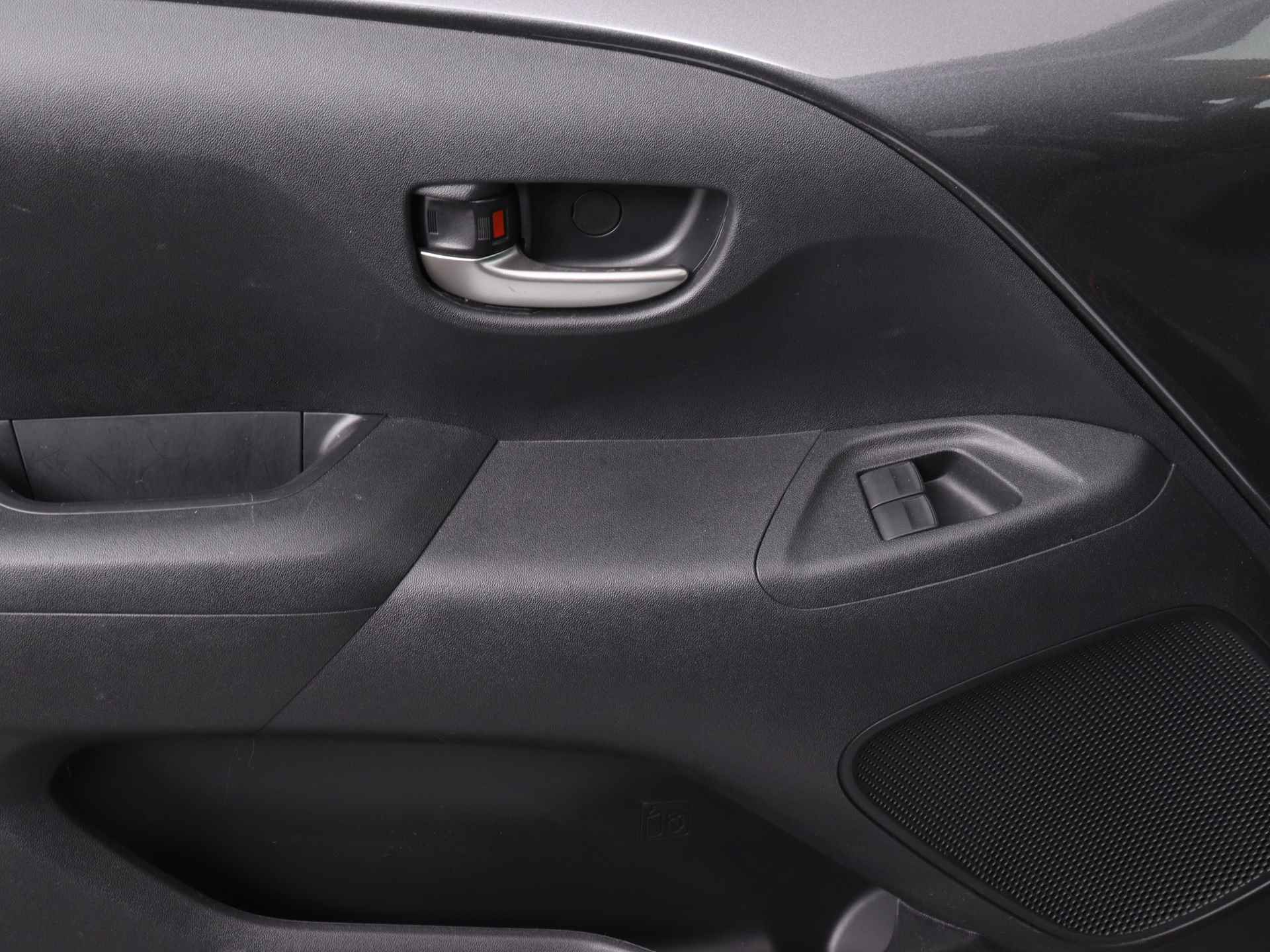 Toyota Aygo 1.0 VVT-i x-joy cabrio | Apple Carplay/Android Auto | Dealer onderhouden | - 33/43