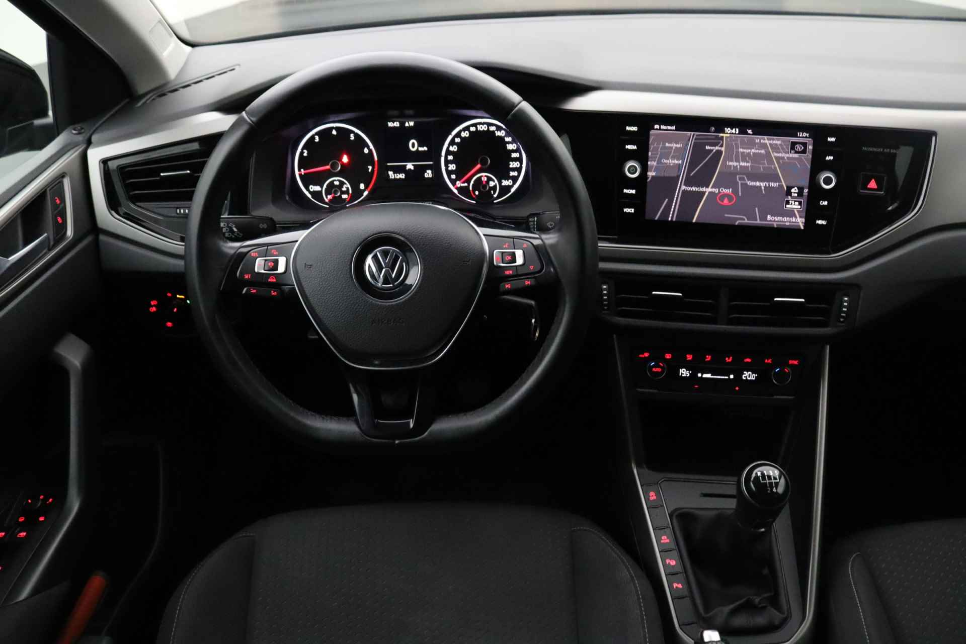 Volkswagen Polo 1.0 TSI Comfortline Business R-line | Adaptieve cruise control | Airconditioning | Apple carplay | Parkeersensoren - 11/30