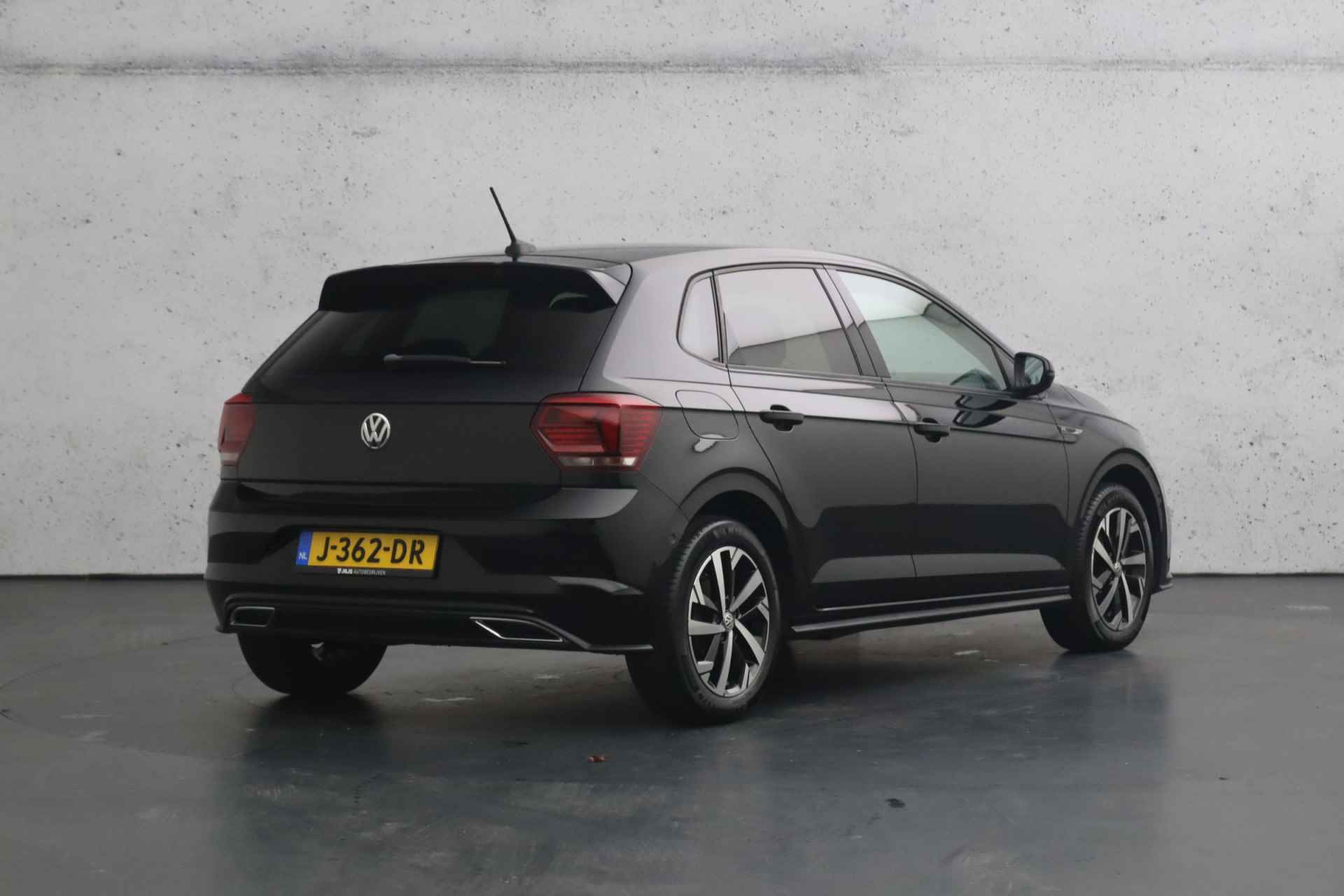 Volkswagen Polo 1.0 TSI Comfortline Business R-line | Adaptieve cruise control | Airconditioning | Apple carplay | Parkeersensoren - 22/30