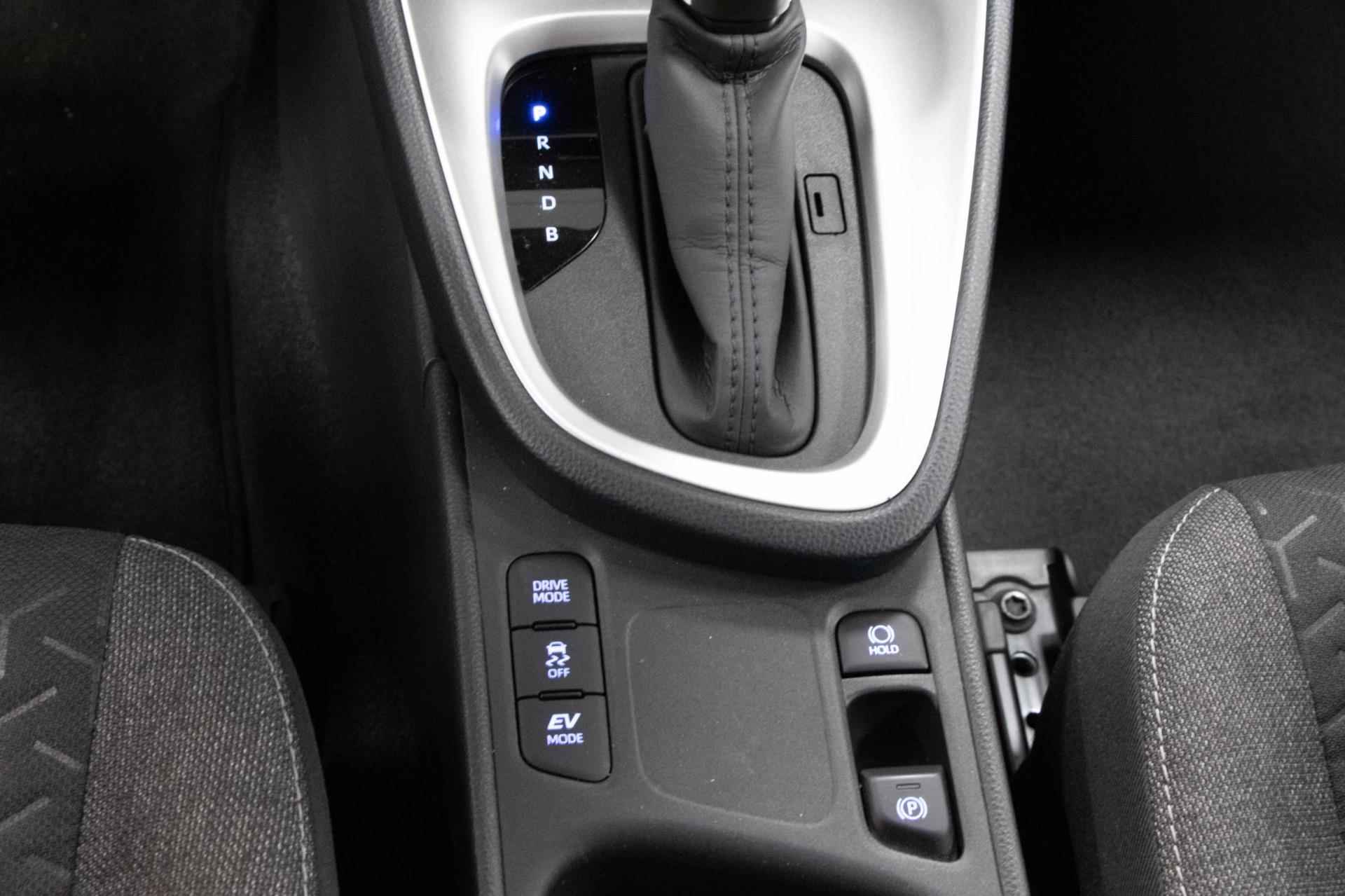 Toyota Yaris Cross 1.5 Hybrid Active| Apple Car Play/Android Auto| Adaptive Cruise| Licht Metaal| Camera| DAB - 18/21