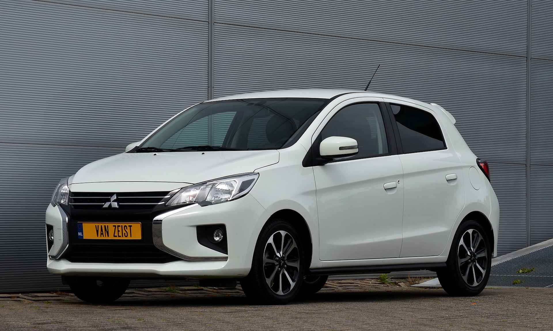 Mitsubishi Space Star 1.2 INSTYLE CLEARTEC | HOGE ZIT | KEYLESS ENTRY | NAVI | CRUISE CONTROL | 15'' VELG | FABRIEKGARANTIE TOT 27-04-2026 | ALL IN RIJKLAARPRIJS - 6/43