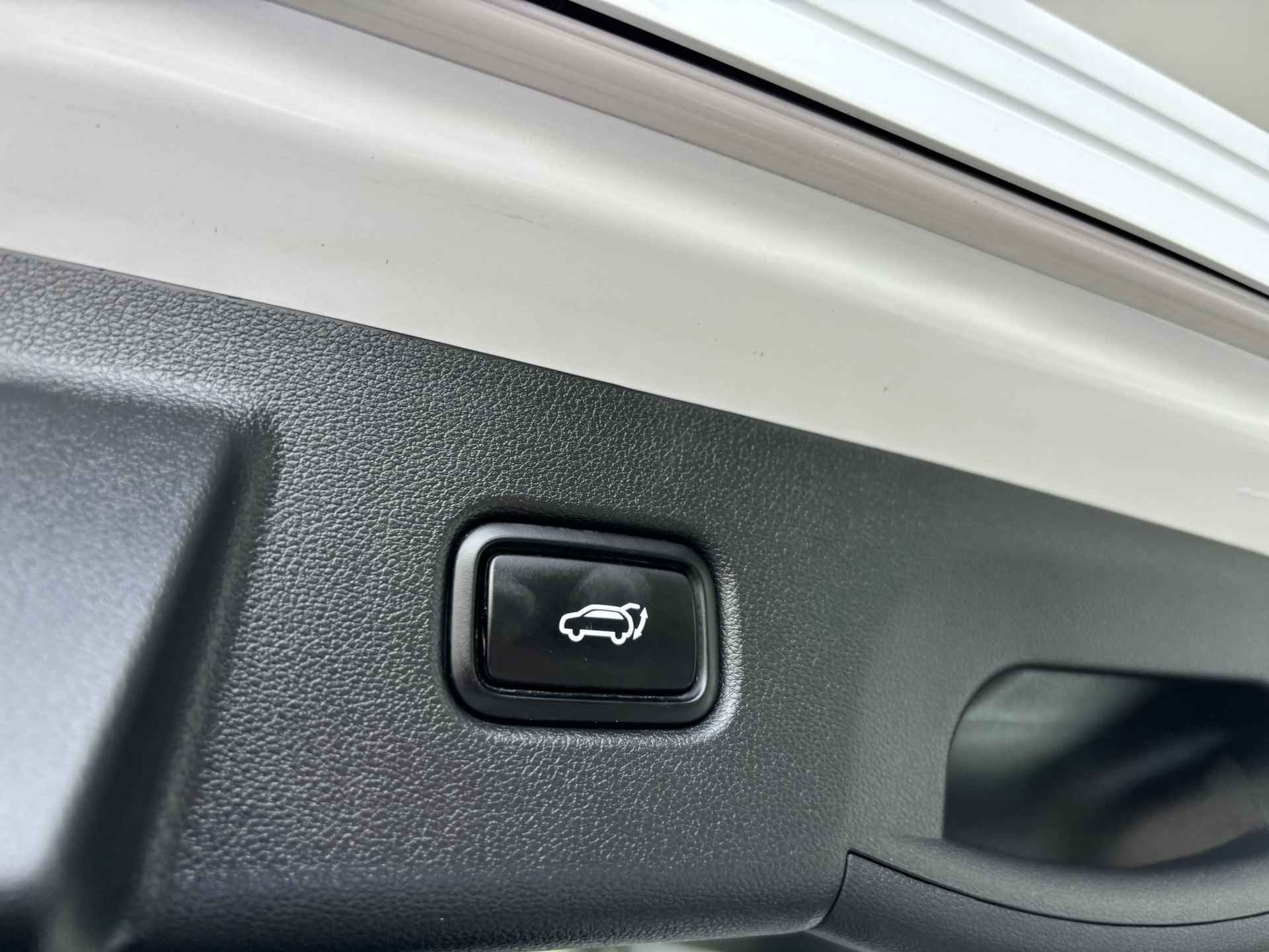 Hyundai Tucson 1.6 T-GDI HEV Premium Sky | Automaat | Navigatie | Cruise Control Adaptief | Climate Control | Parkeersensoren | Parkeercamera | 36Mnd. Garantie | Rijklaar! | - 13/34