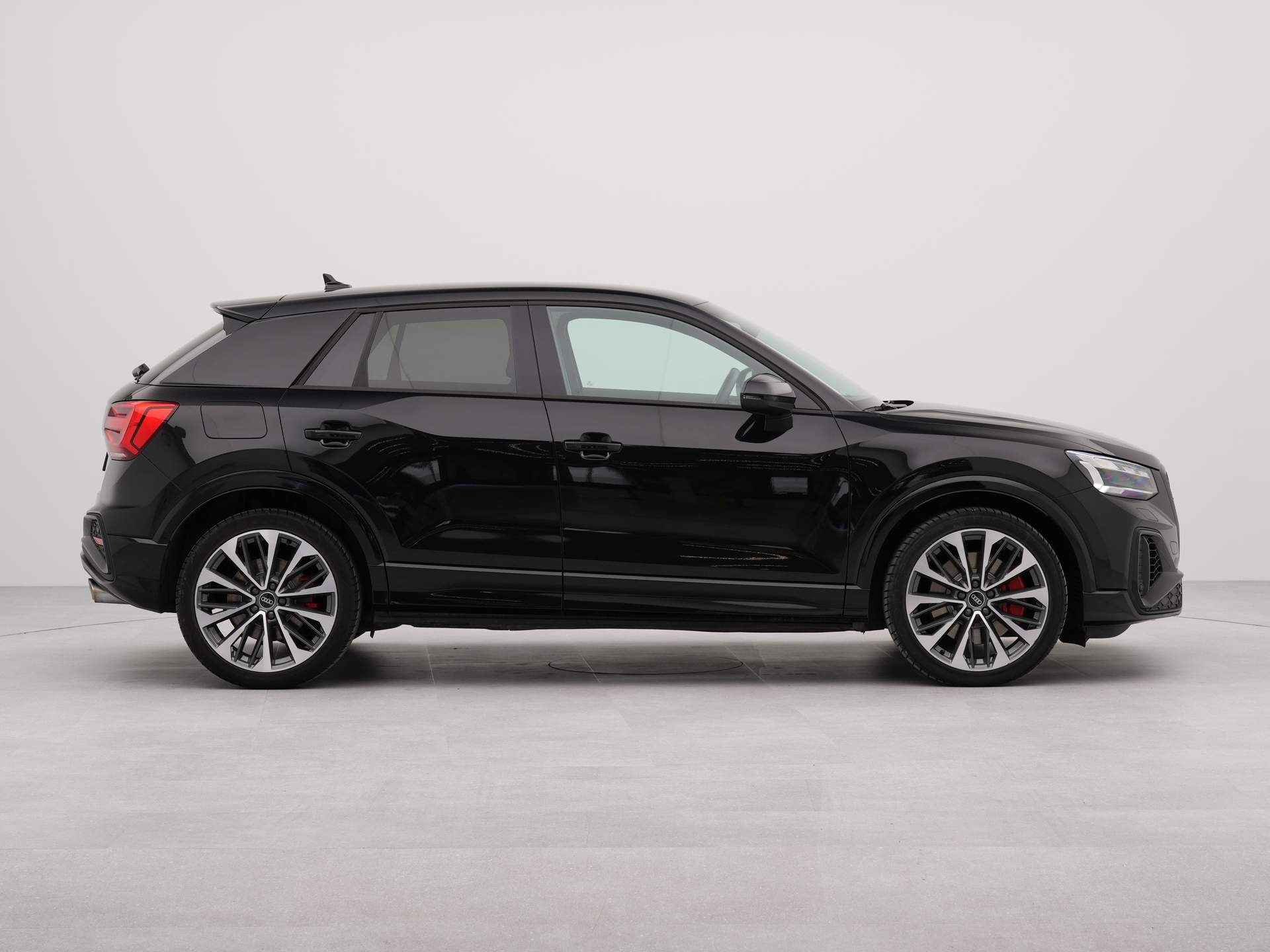 Audi SQ2  S-tronic quattro 2.0 TFSI quattro 300pk | Navigatie | Sportstoelen | Getint glas | 19" LM velgen | - 25/36