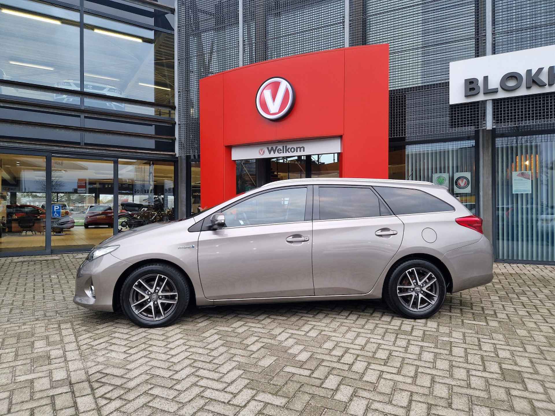 Toyota Auris Touring Sports 1.8 Hybr. Dynamic | Navi | LMV | Cruise - 4/23