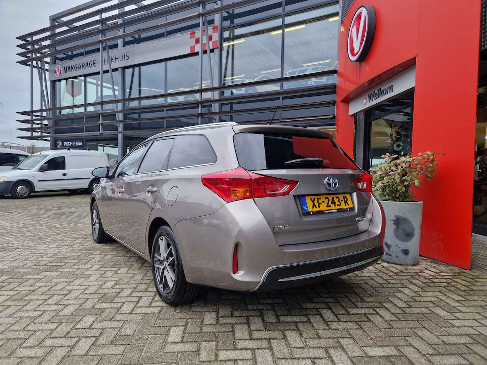 Toyota Auris Touring Sports 1.8 Hybr. Dynamic | Navi | LMV | Cruise - 6/23