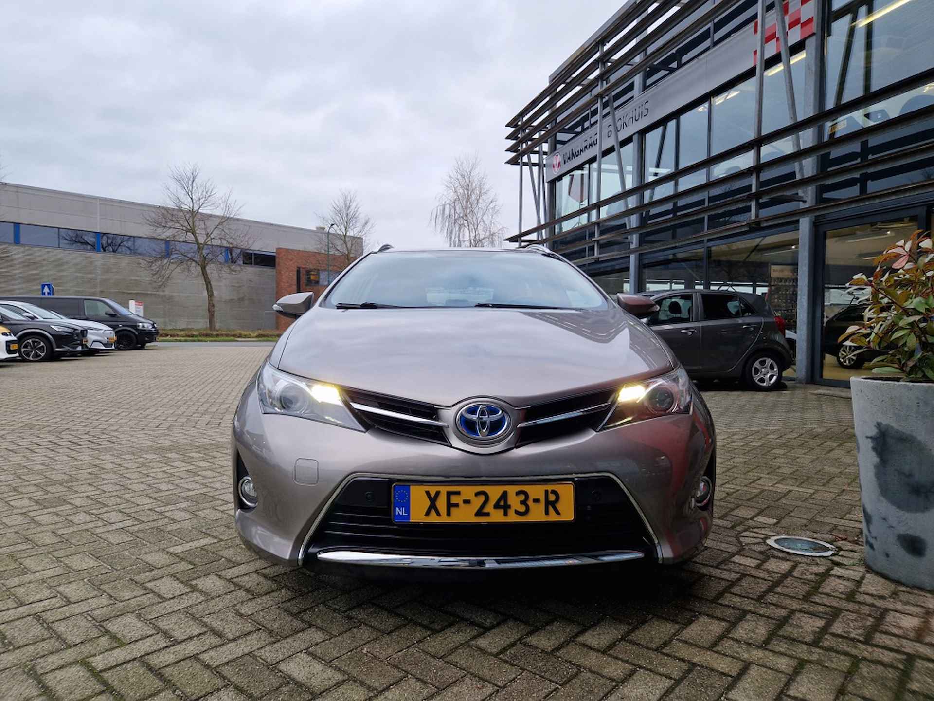 Toyota Auris Touring Sports 1.8 Hybr. Dynamic | Navi | LMV | Cruise - 7/23