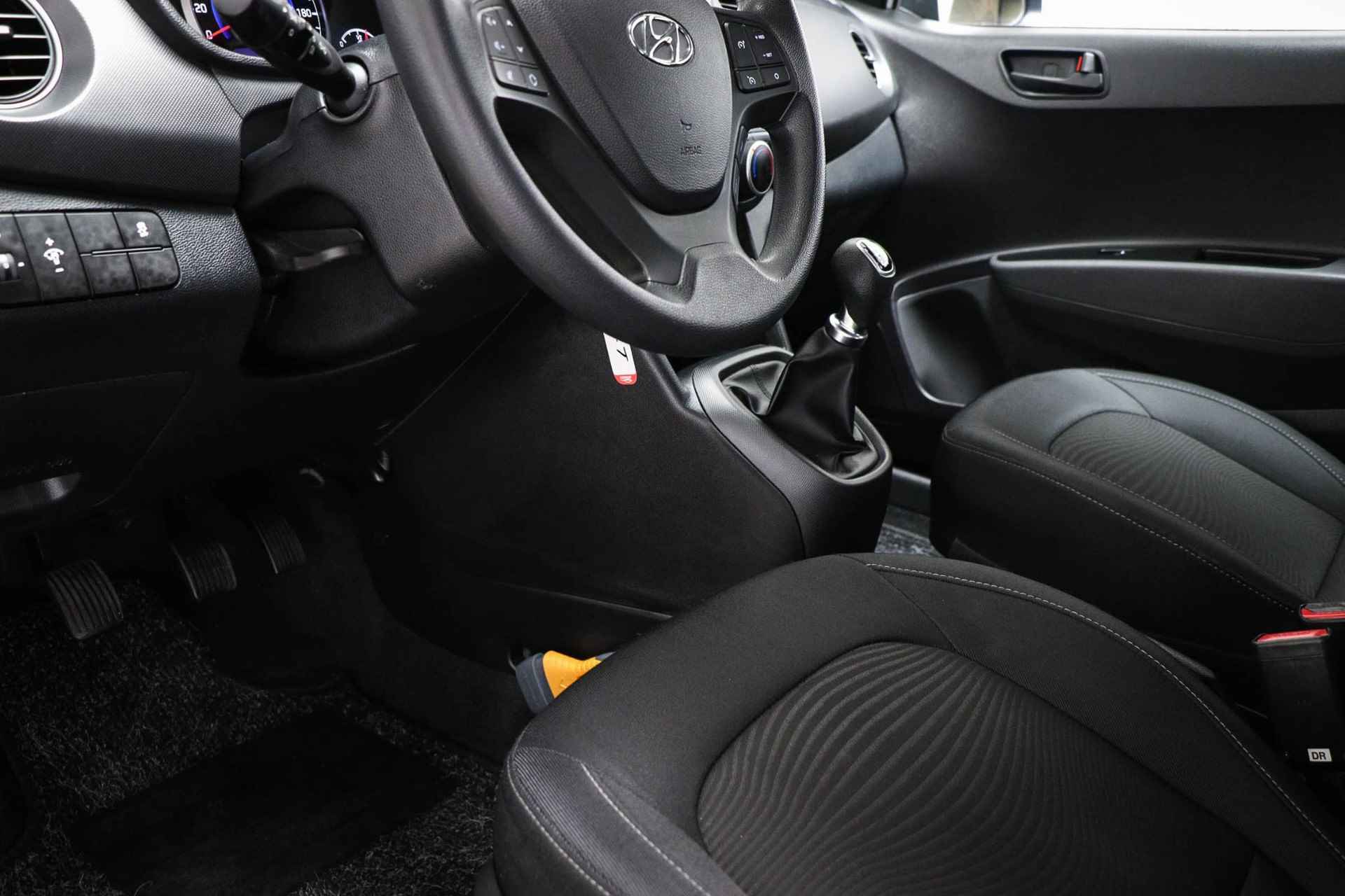 Hyundai i10 1.0i Comfort | AIRCO | CRUISE | 13" - 28/47