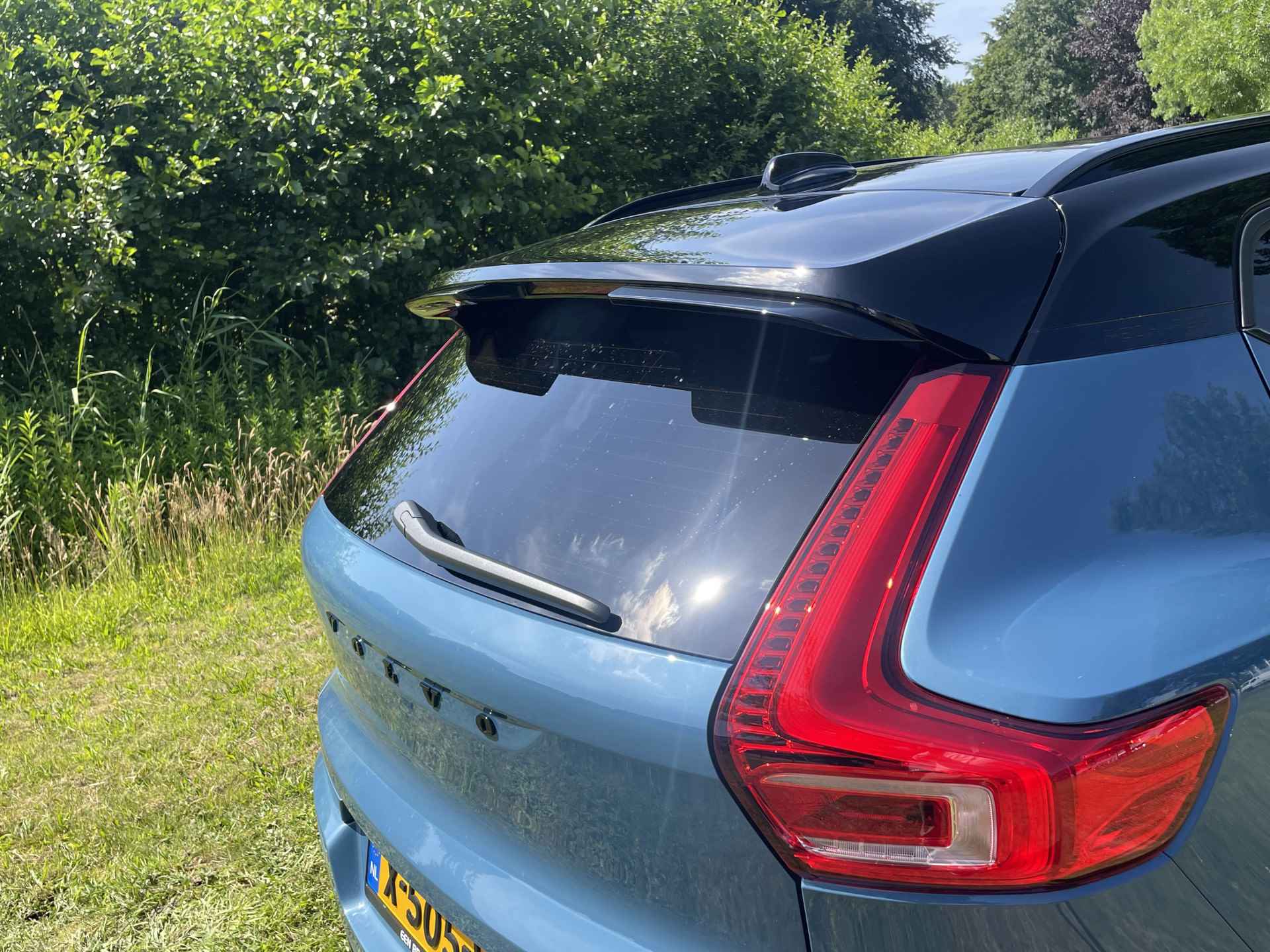 Volvo EX40 Twin Ultimate 82 kWh Vol en UNIEK!! Heico verlaagd | Running Boards | Black Pakket | Schuif-/kanteldak | 20" | Meegespoten bumpe - 13/52