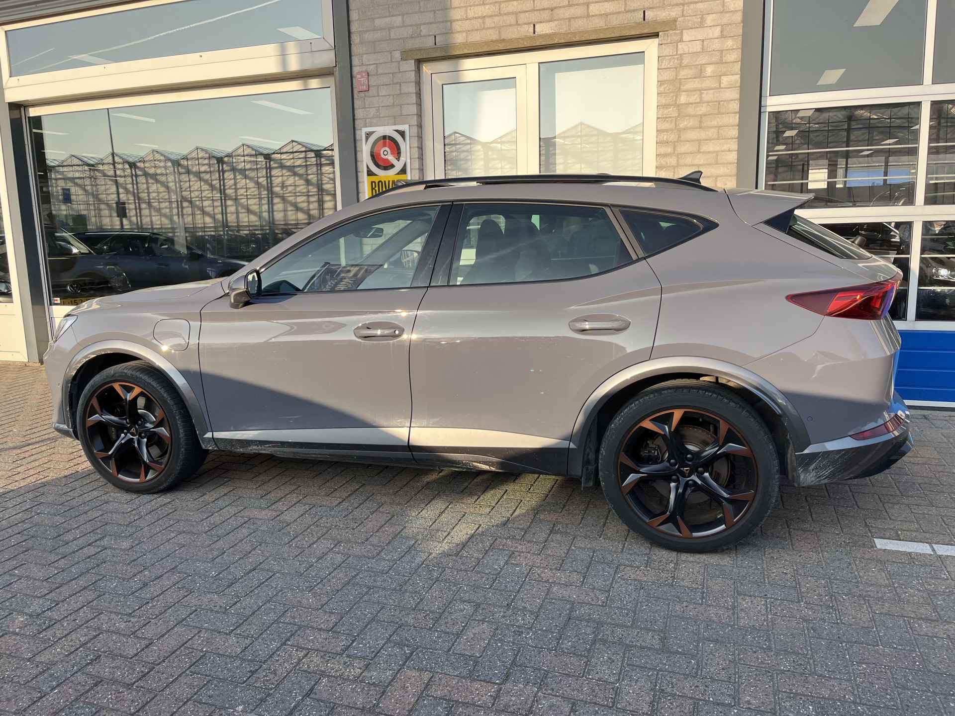 CUPRA Formentor 1.4 e-Hybrid VZ Performance / AUTOMAAT/ 245 PK/ PANO/ CAMERA/ PARK. SENSOREN/ DCC/ DODE HOEK/ KEYLESS/ STOEL-STUURVERWARM./ MATRIX/ ADAPT. CRUISE/ APP-CONNECT/ NAVI/ CLIMA/ DAB - 3/37