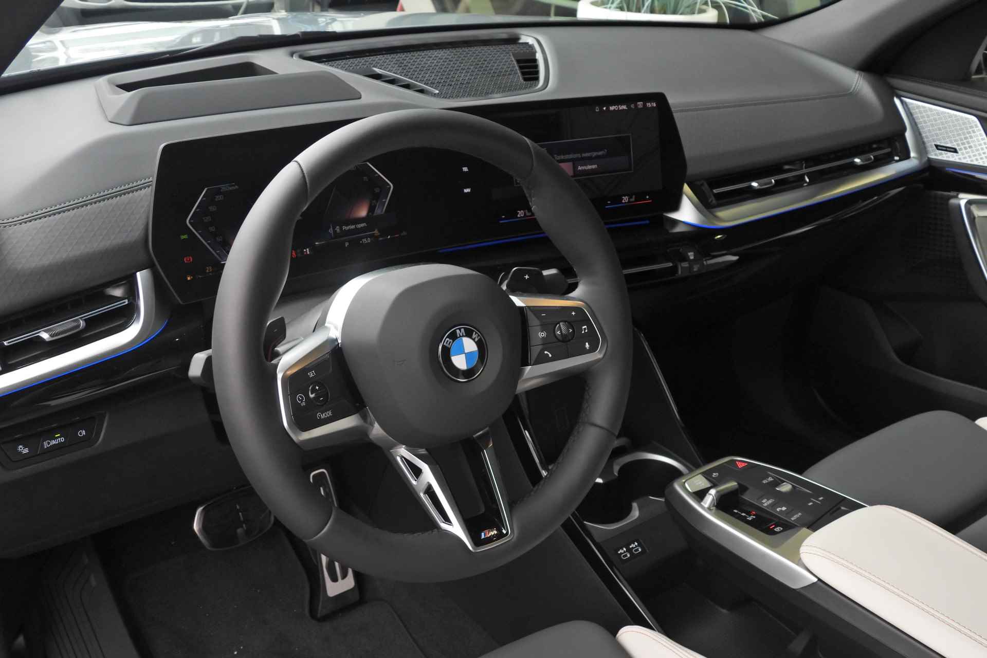 BMW X2 sDrive20i High Executive M Sport Automaat / Panoramadak / Sportstoelen / Adaptief M Onderstel / Parking Assistant Plus / Adaptieve LED / Comfort Access / Harman-Kardon - 20/32